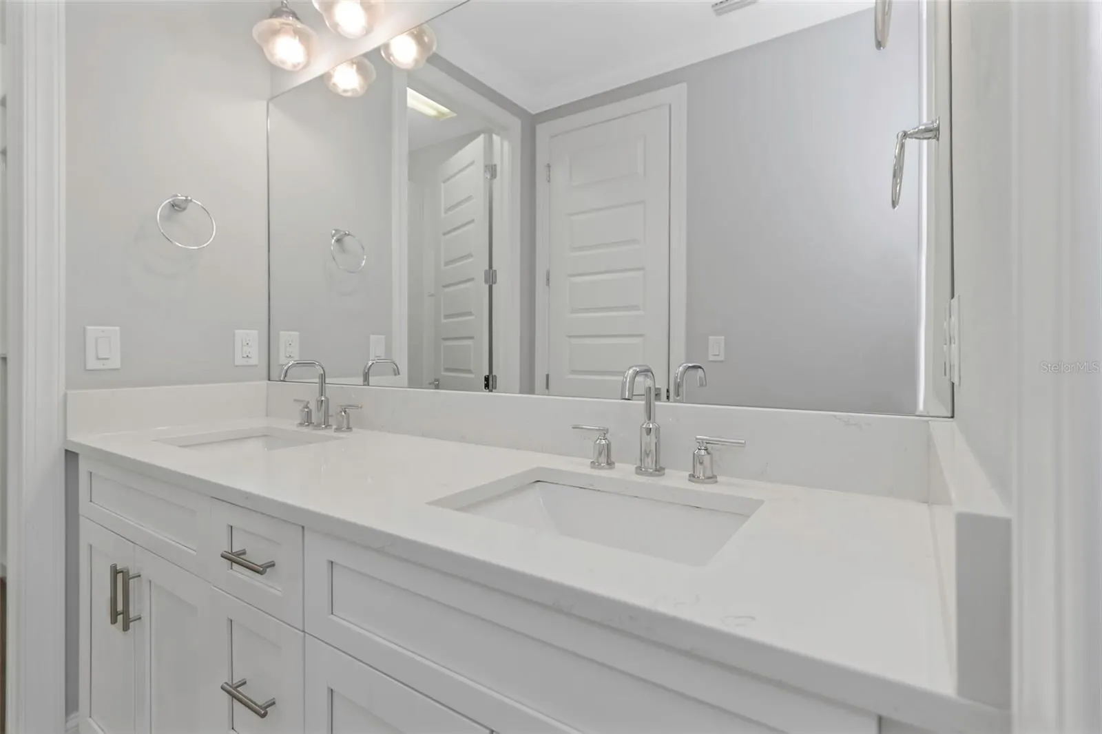 305 S ALBANY AVE #3 #3