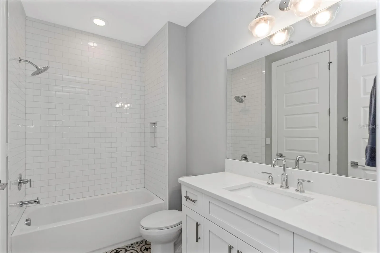305 S ALBANY AVE #3 #3