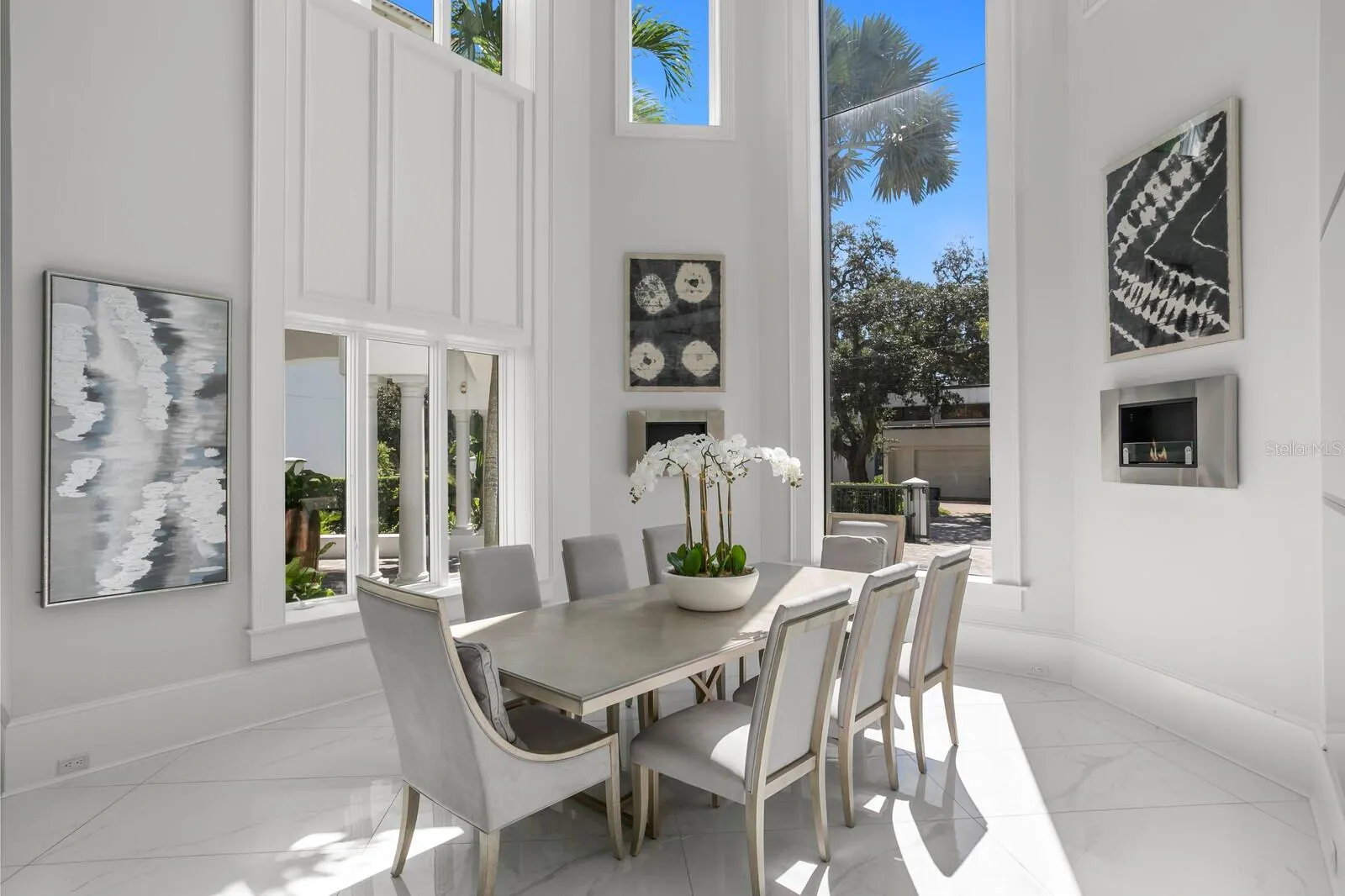 2913 W KNIGHTS AVE