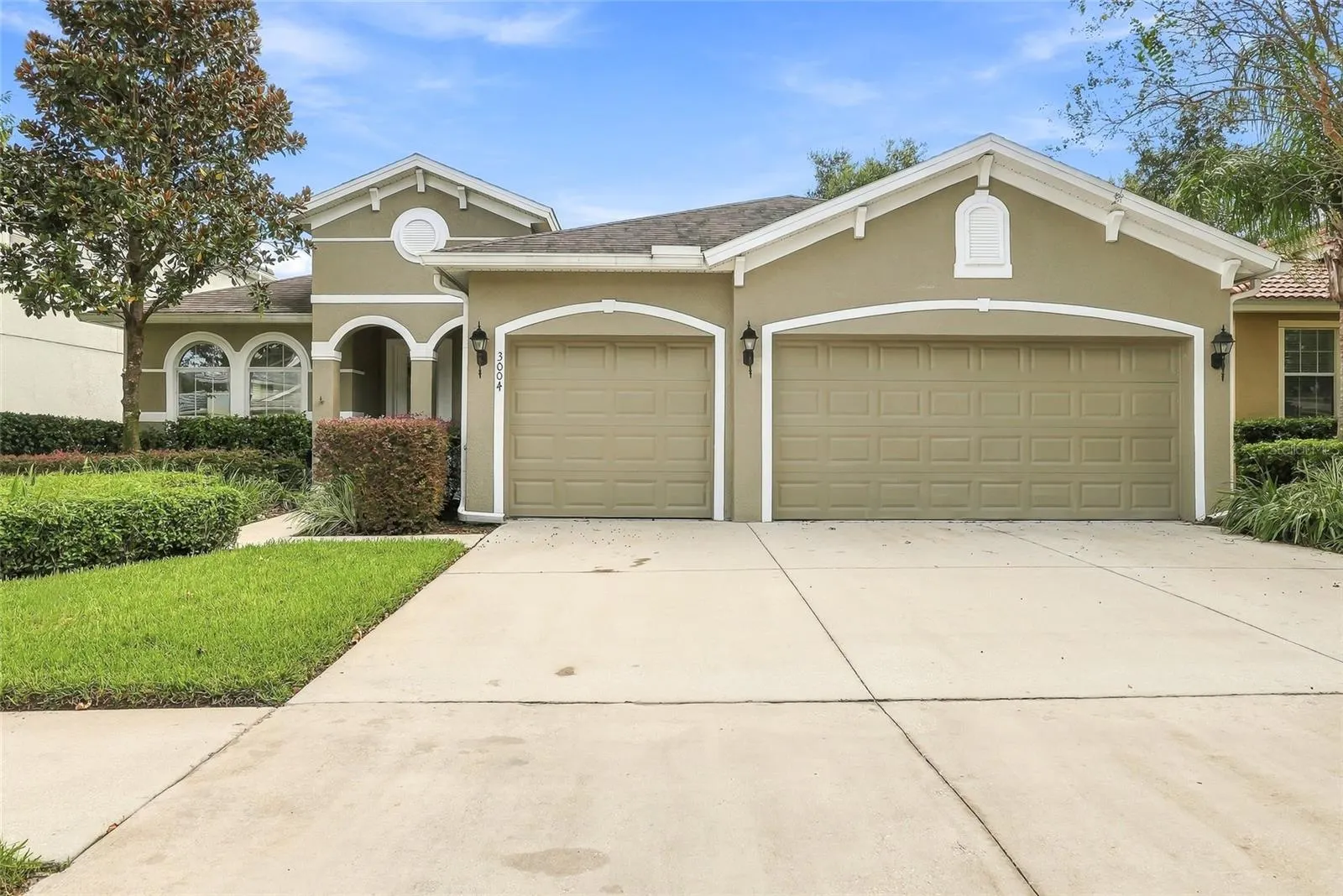 3004 MAPLE SHADE PL