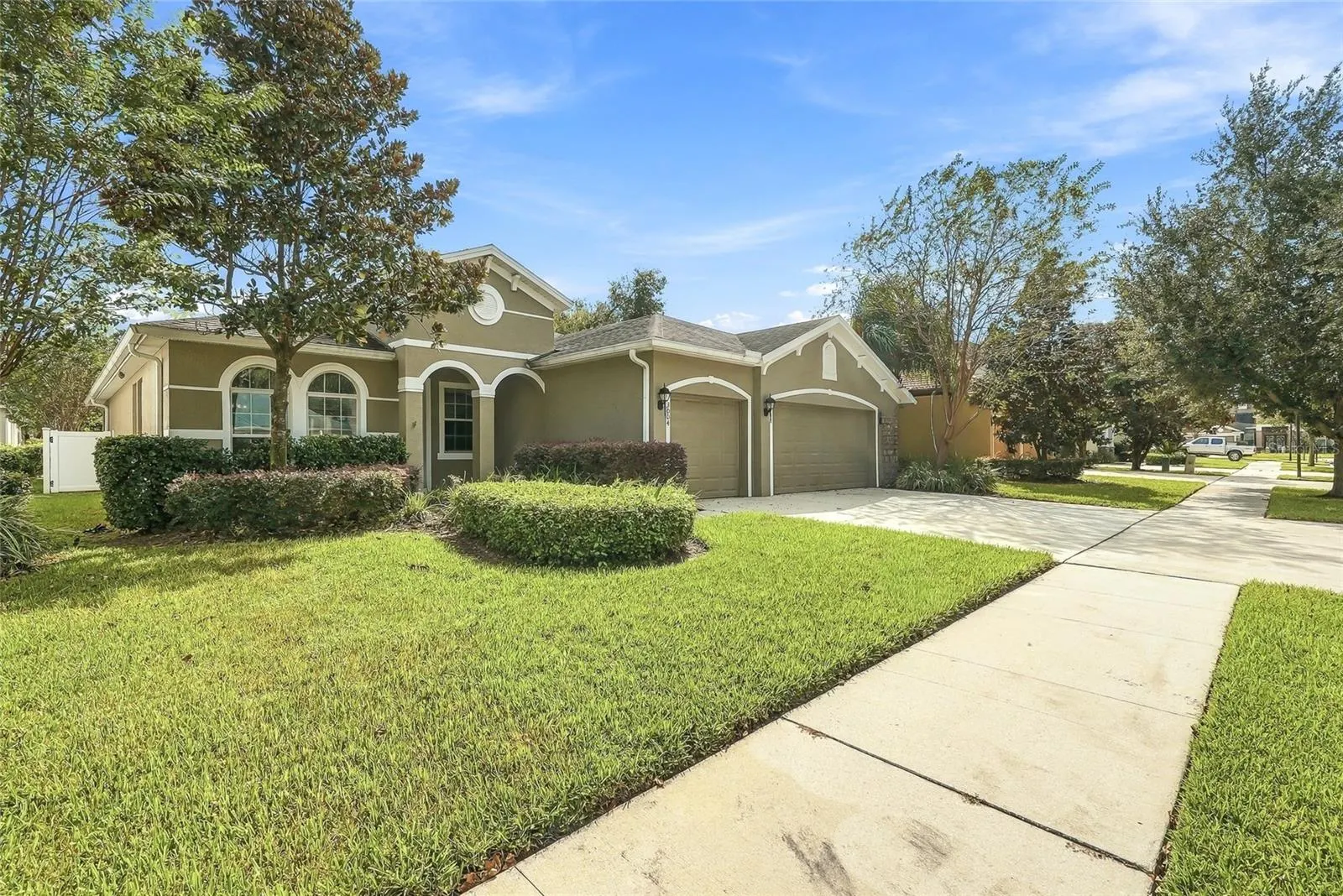 3004 MAPLE SHADE PL