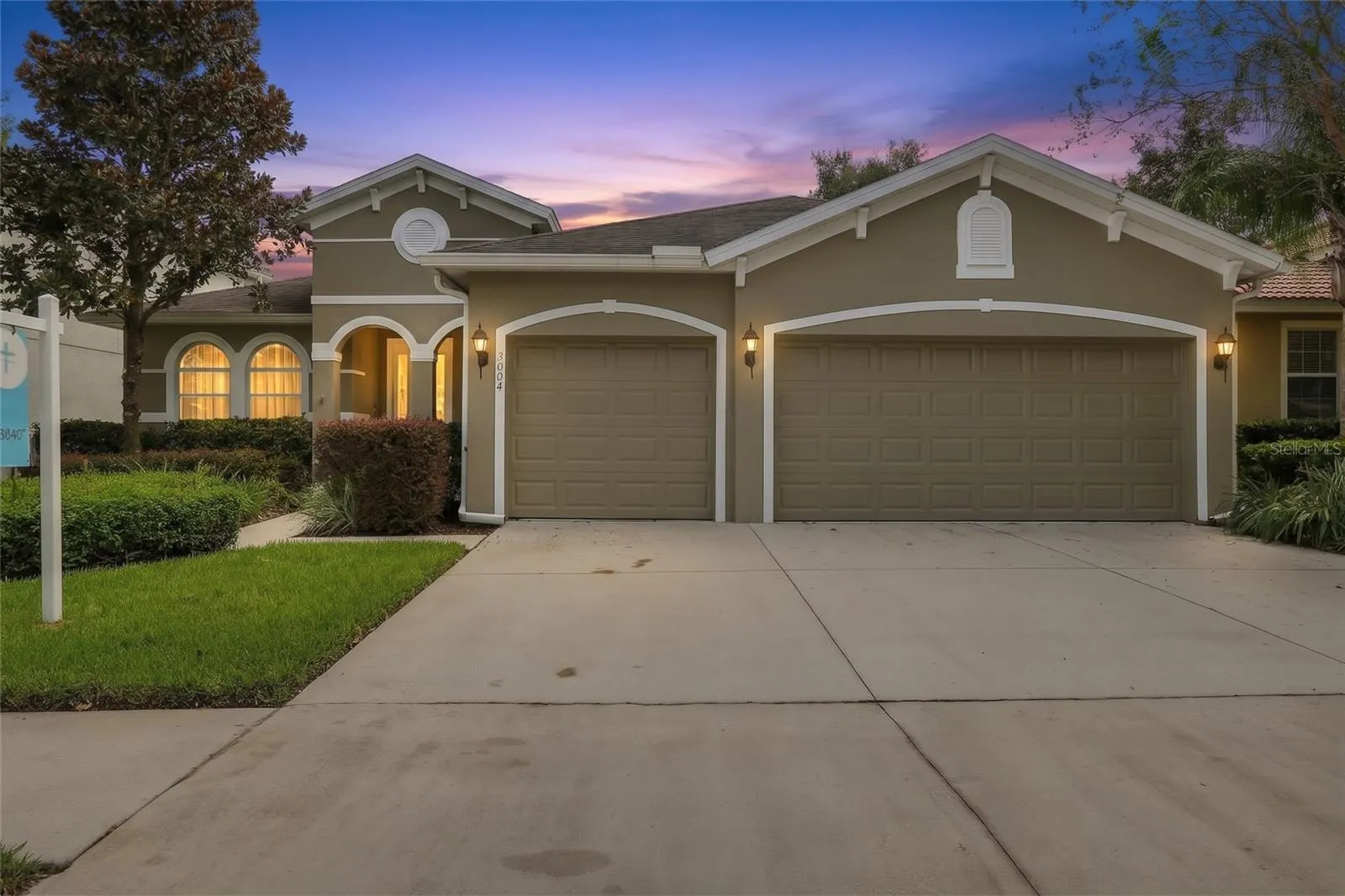 3004 MAPLE SHADE PL