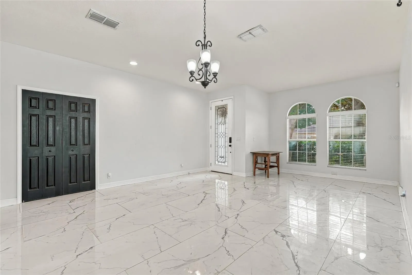 3004 MAPLE SHADE PL