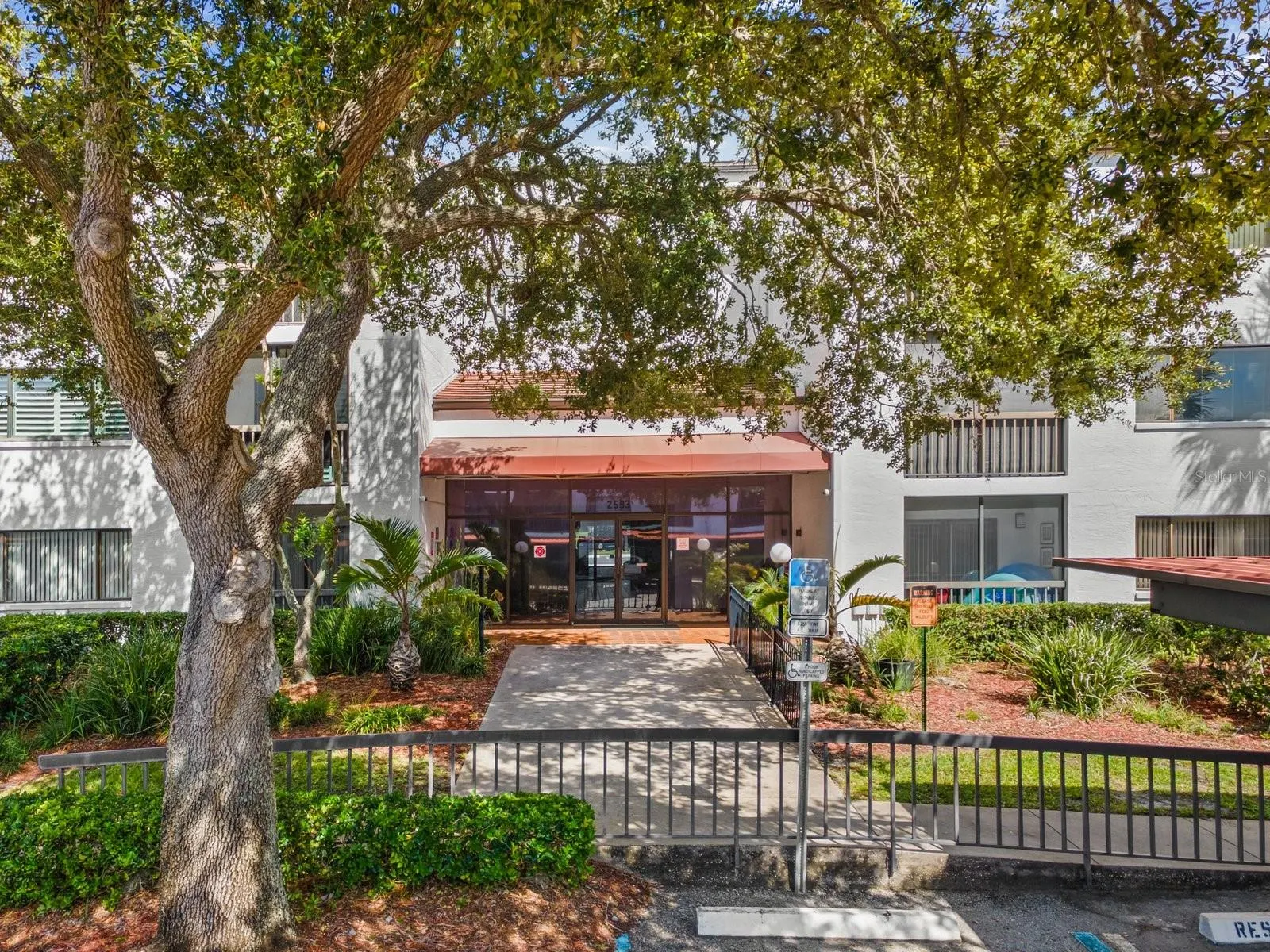 2593 COUNTRYSIDE BLVD #7304 #7304