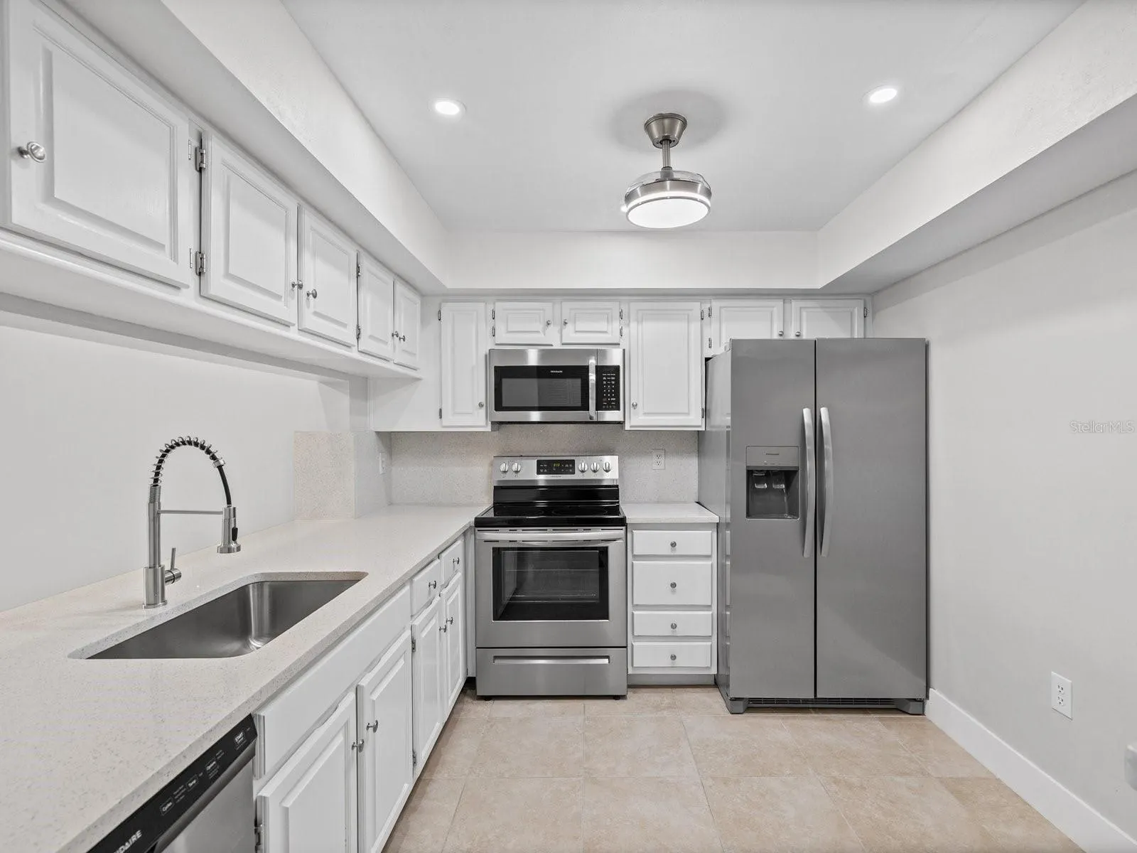 2593 COUNTRYSIDE BLVD #7304 #7304