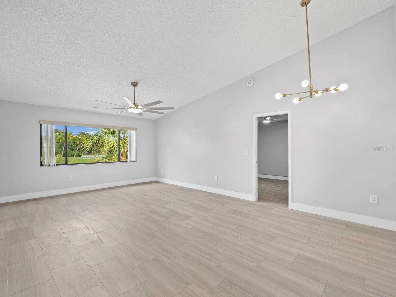 2593 COUNTRYSIDE BLVD #7304 #7304