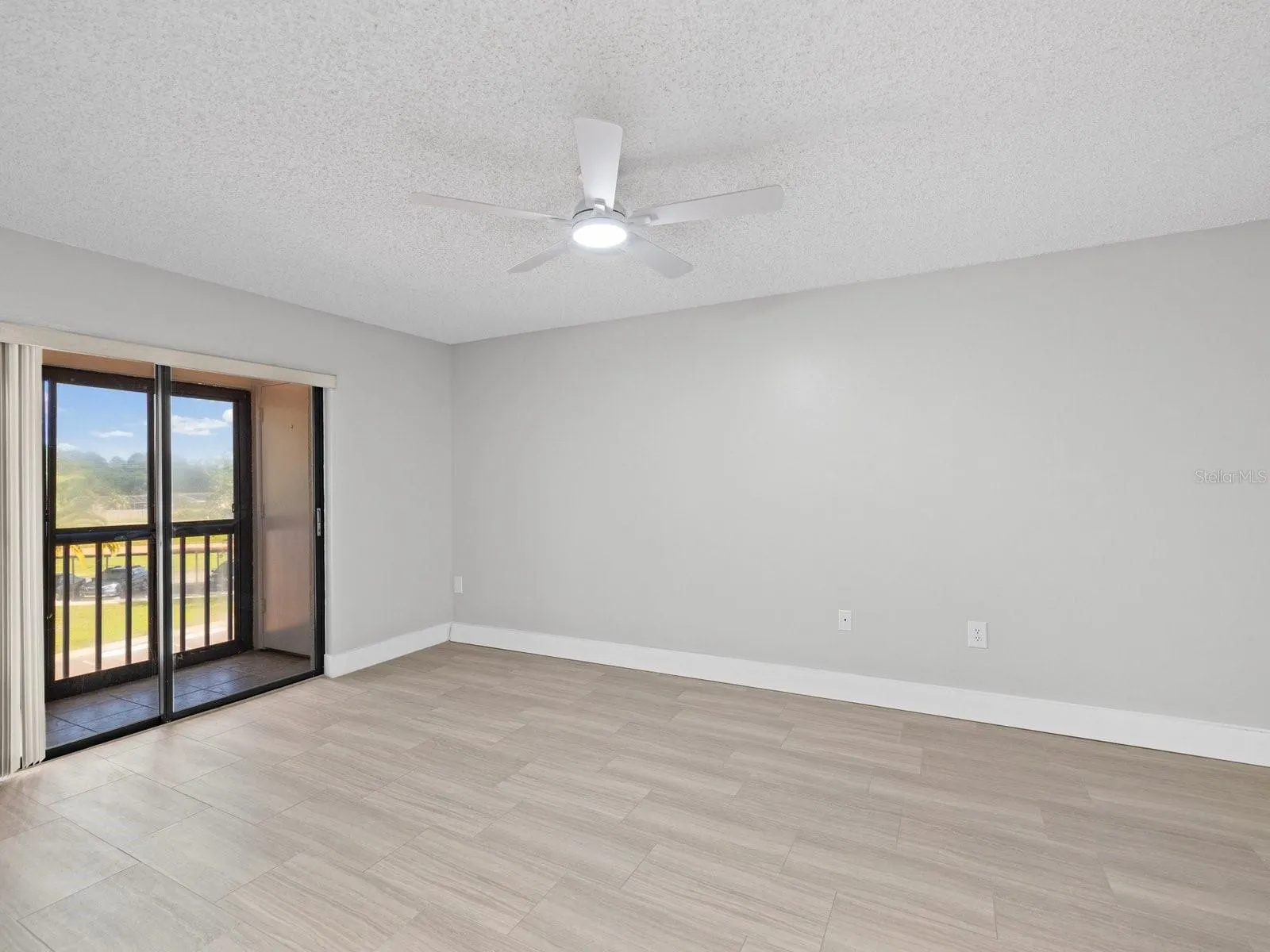 2593 COUNTRYSIDE BLVD #7304 #7304