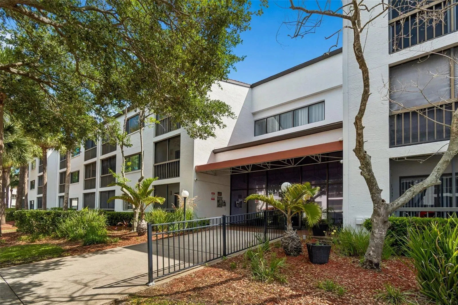2593 COUNTRYSIDE BLVD #7304 #7304