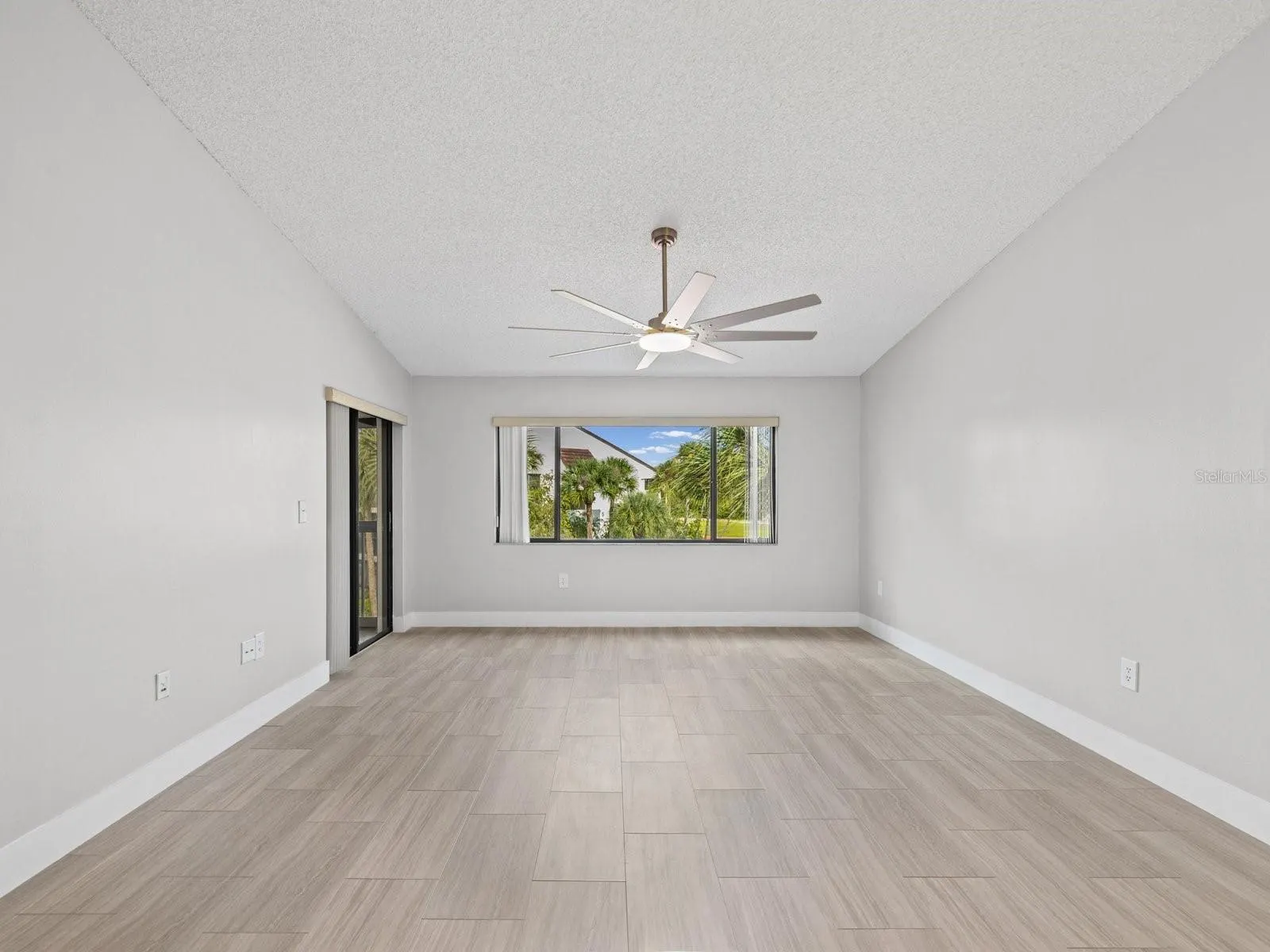 2593 COUNTRYSIDE BLVD #7304 #7304