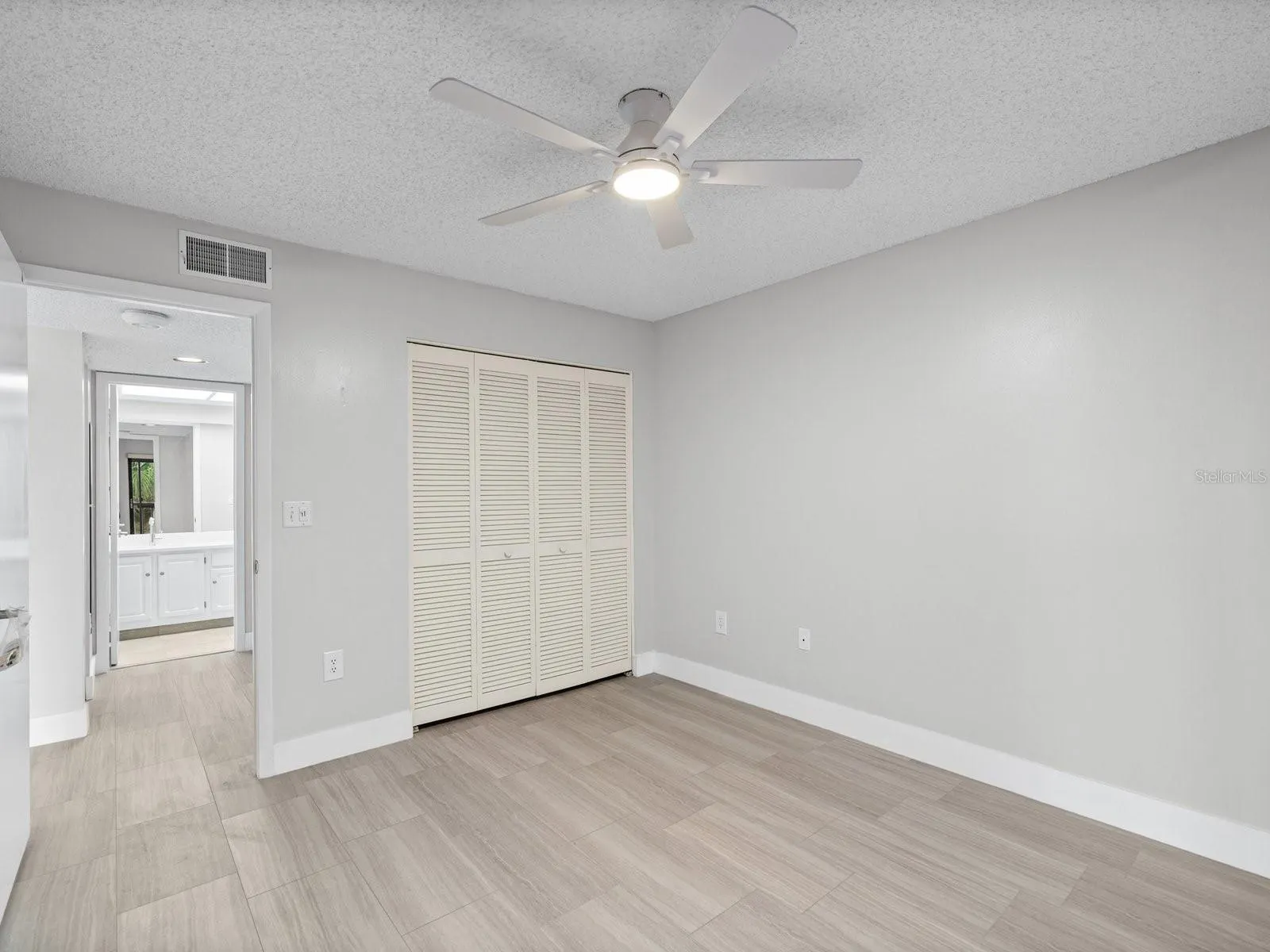 2593 COUNTRYSIDE BLVD #7304 #7304