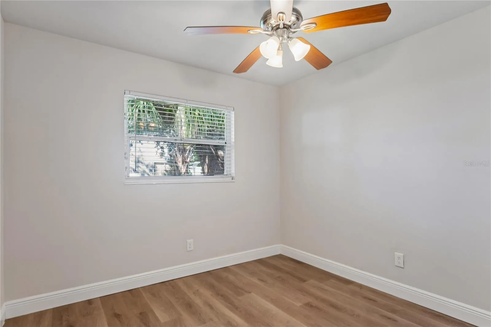 4810 WYNWOOD DR