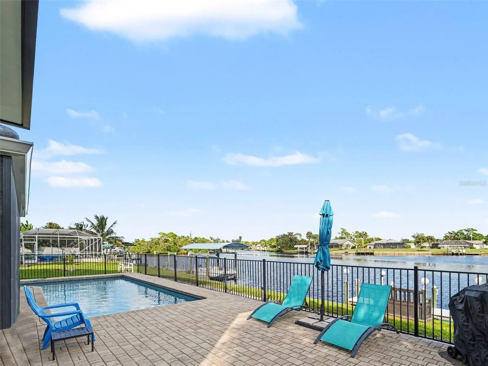 2674 LAKE VIEW BLVD