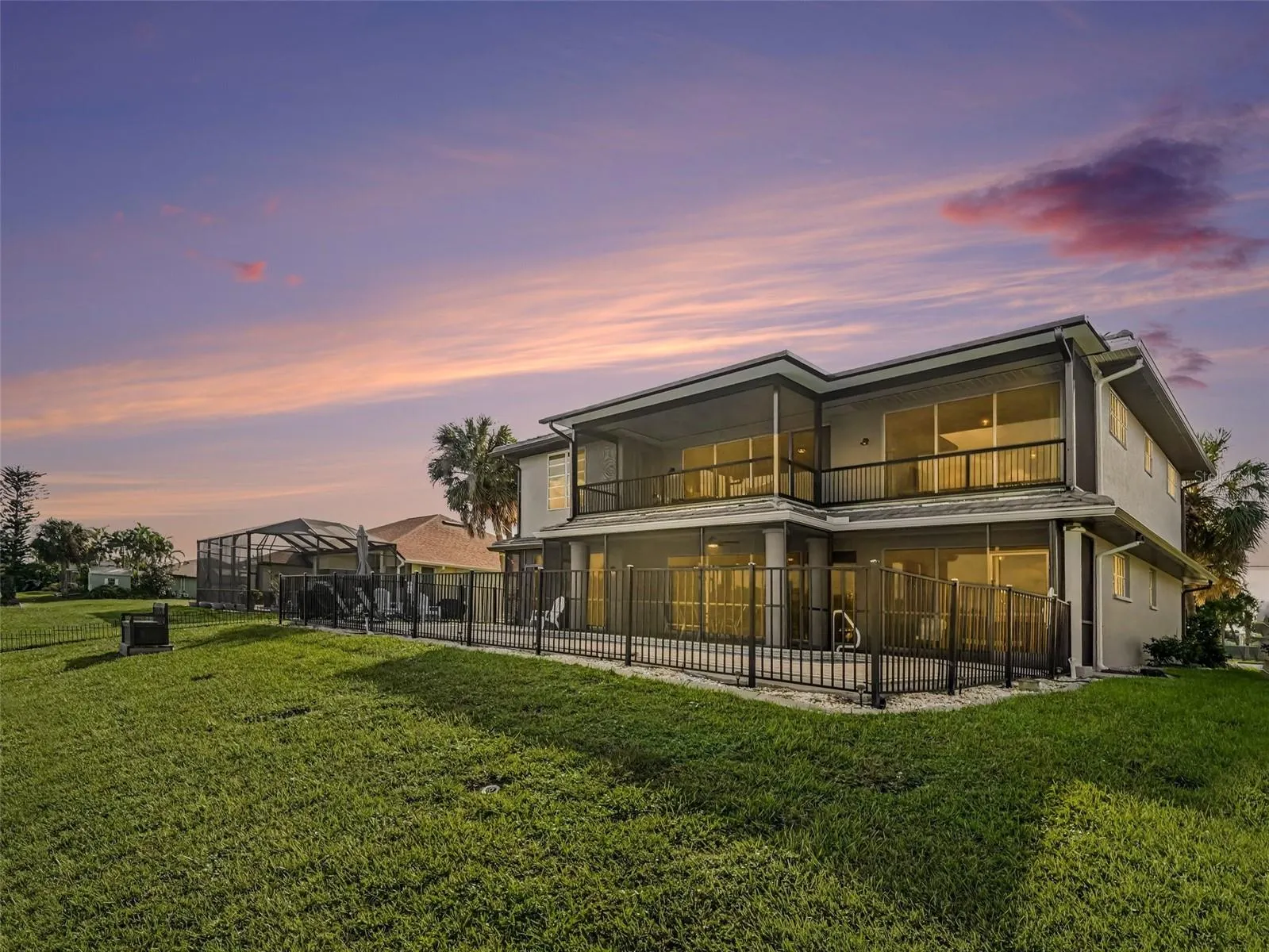 2674 LAKE VIEW BLVD