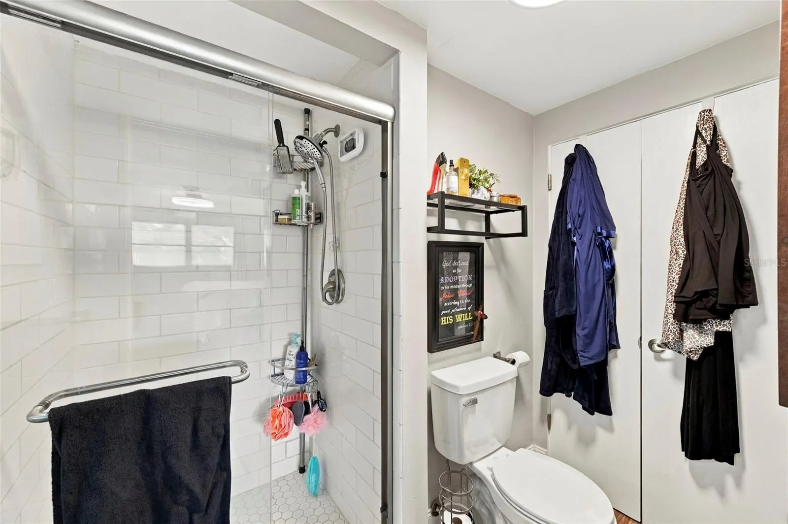 5105 W COUNTRY CLUB DR