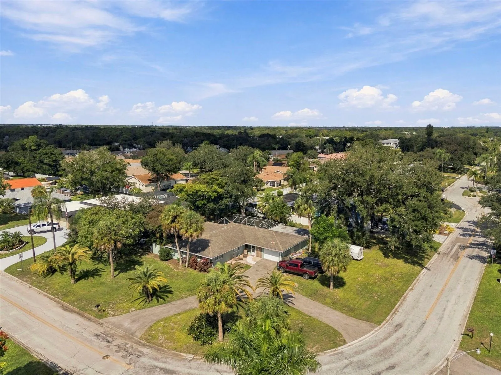 5105 W COUNTRY CLUB DR