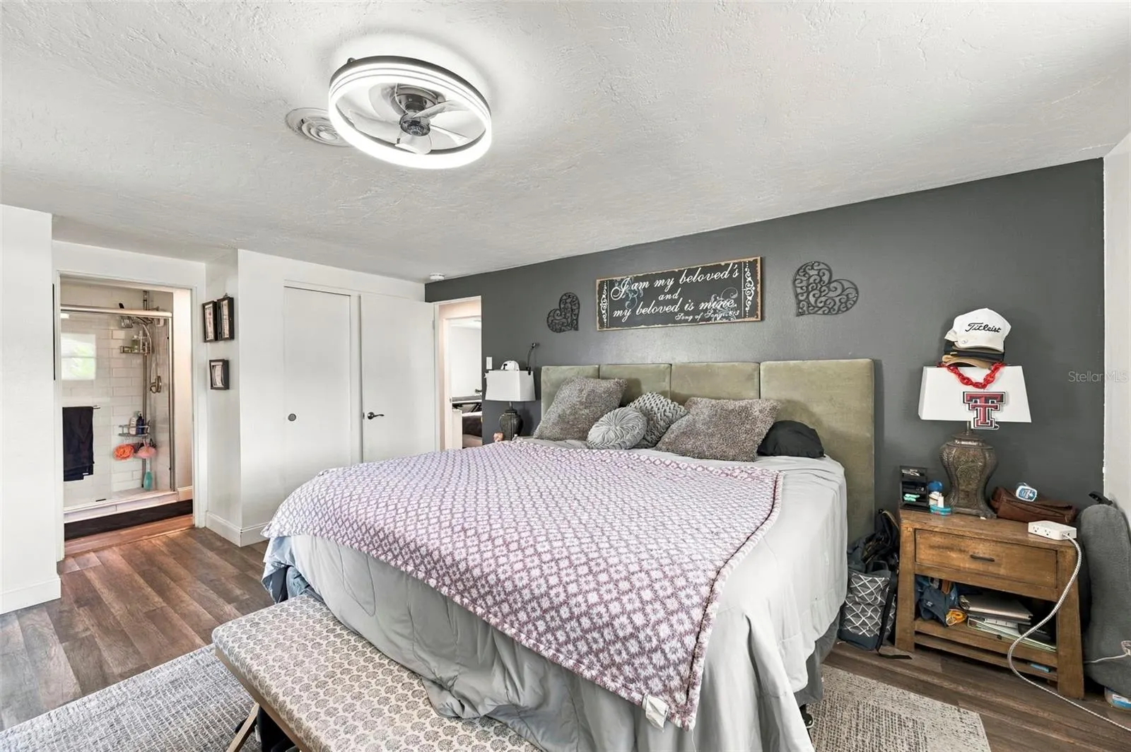 5105 W COUNTRY CLUB DR