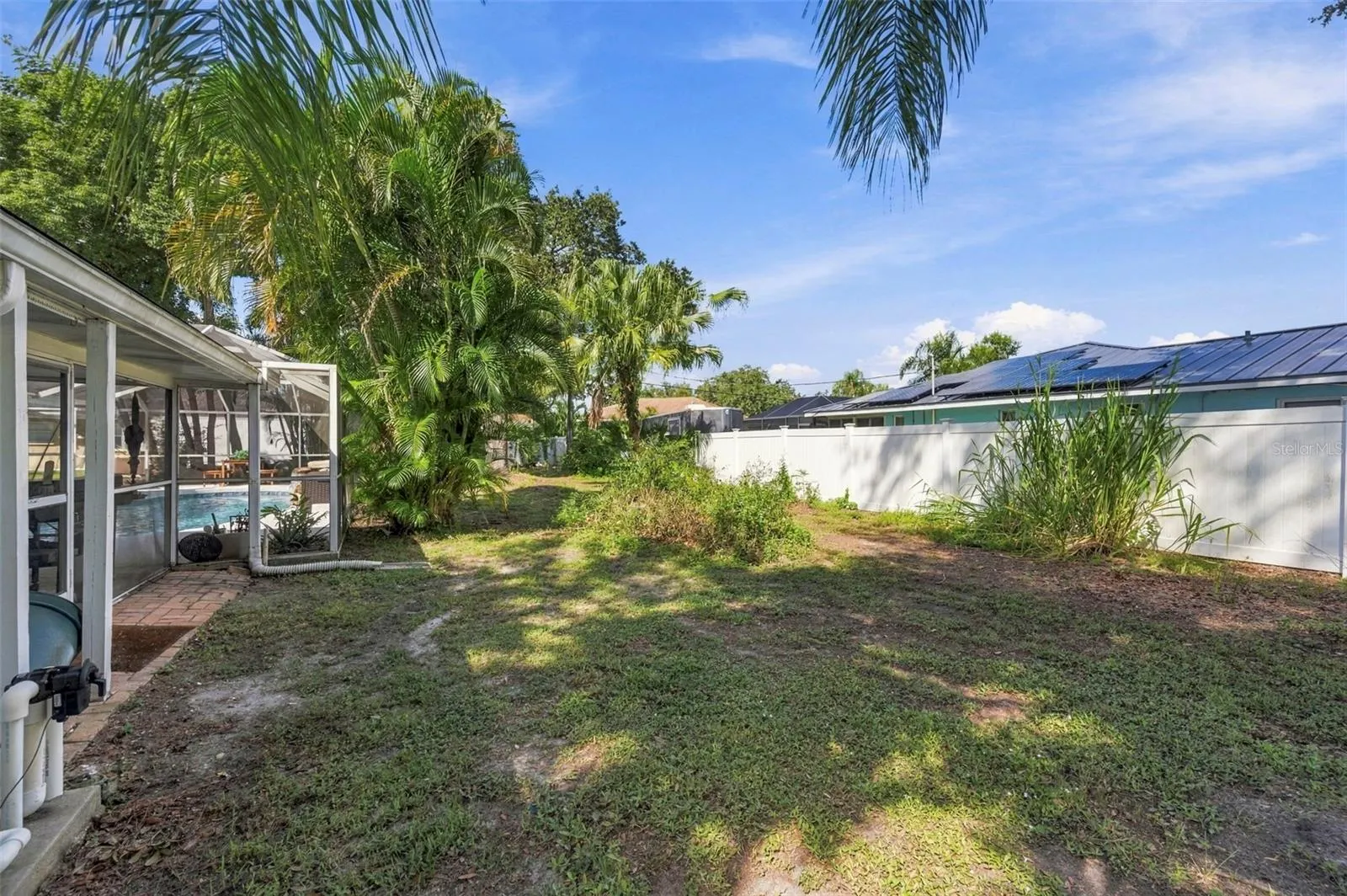 5105 W COUNTRY CLUB DR
