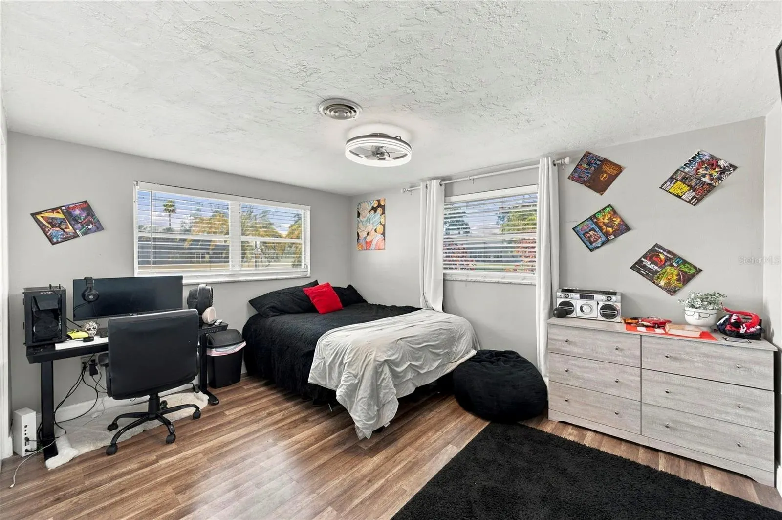 5105 W COUNTRY CLUB DR