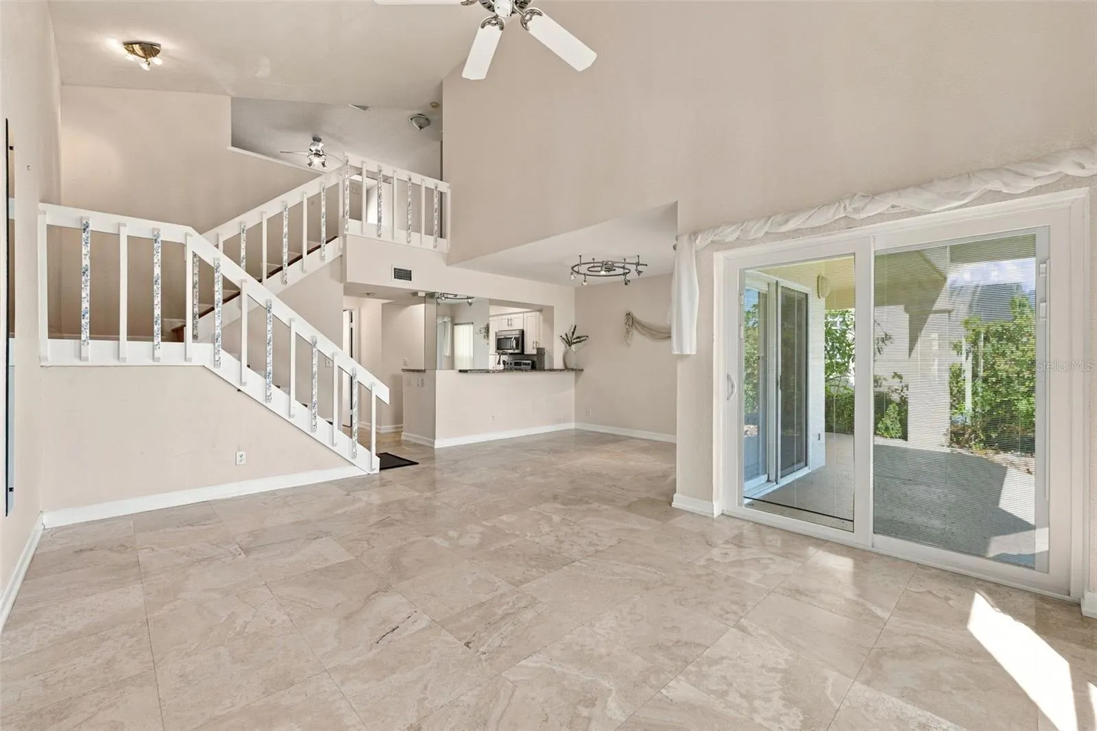 6101 MIRADA CIR