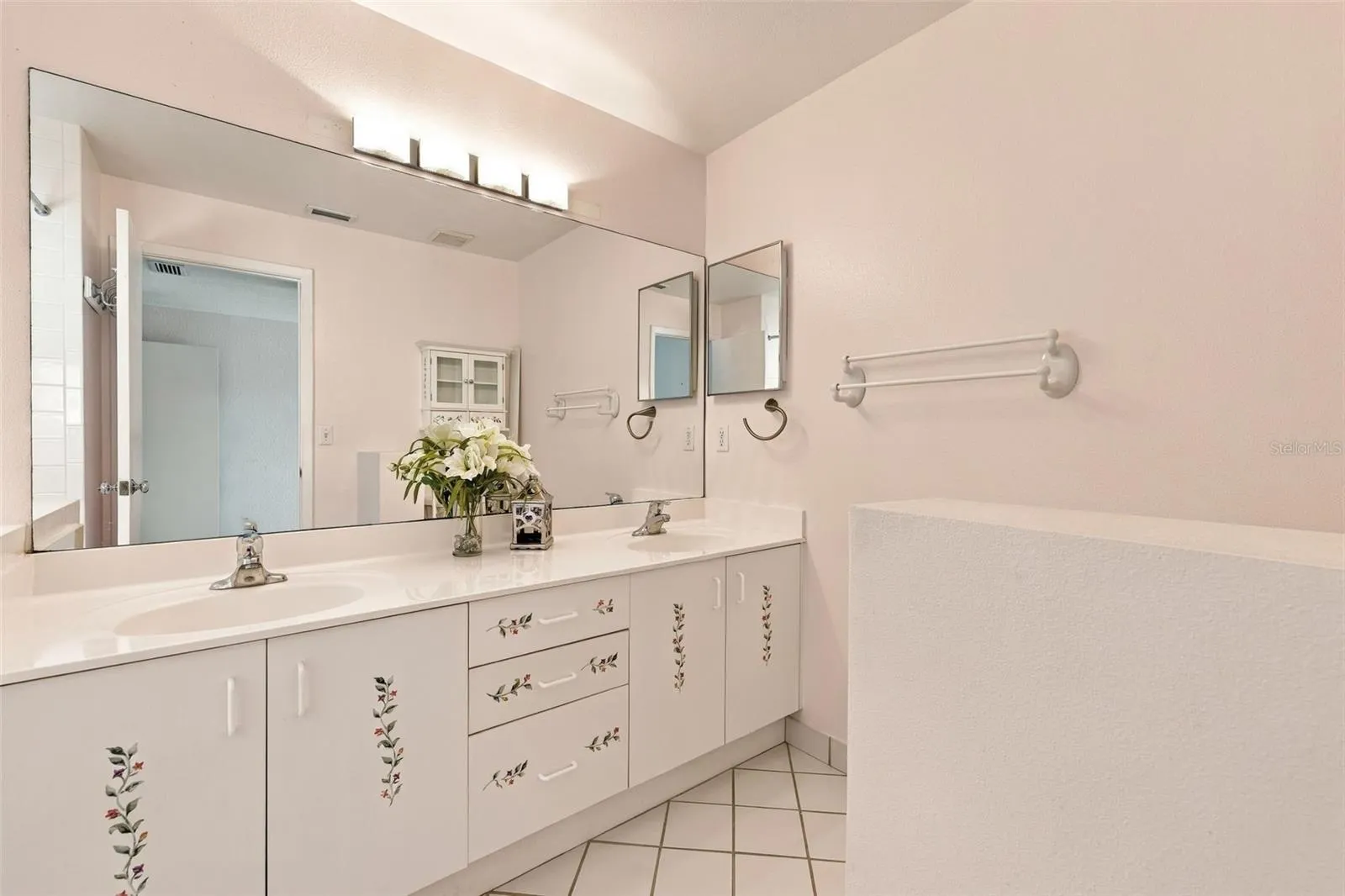 6101 MIRADA CIR