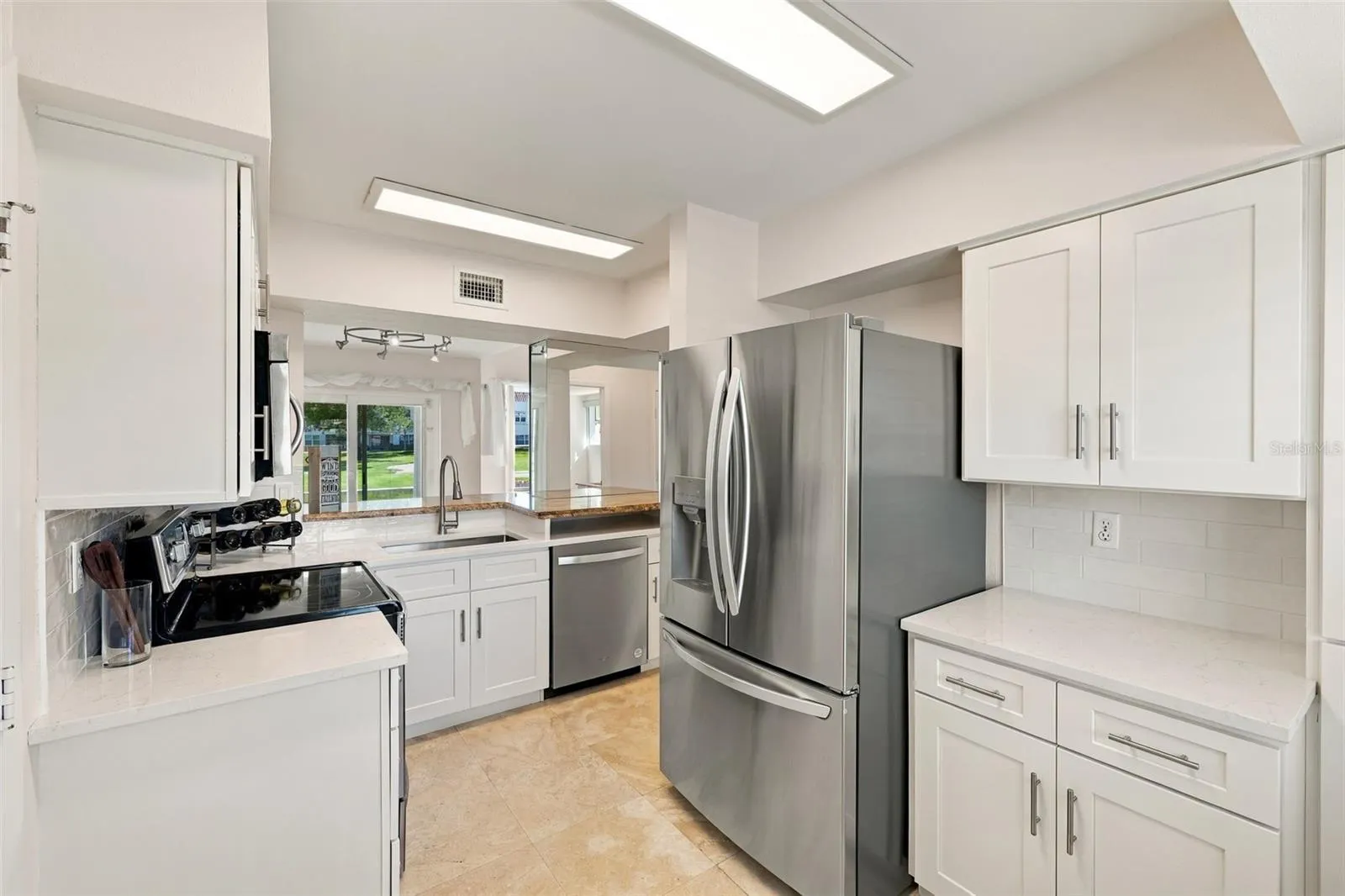 6101 MIRADA CIR