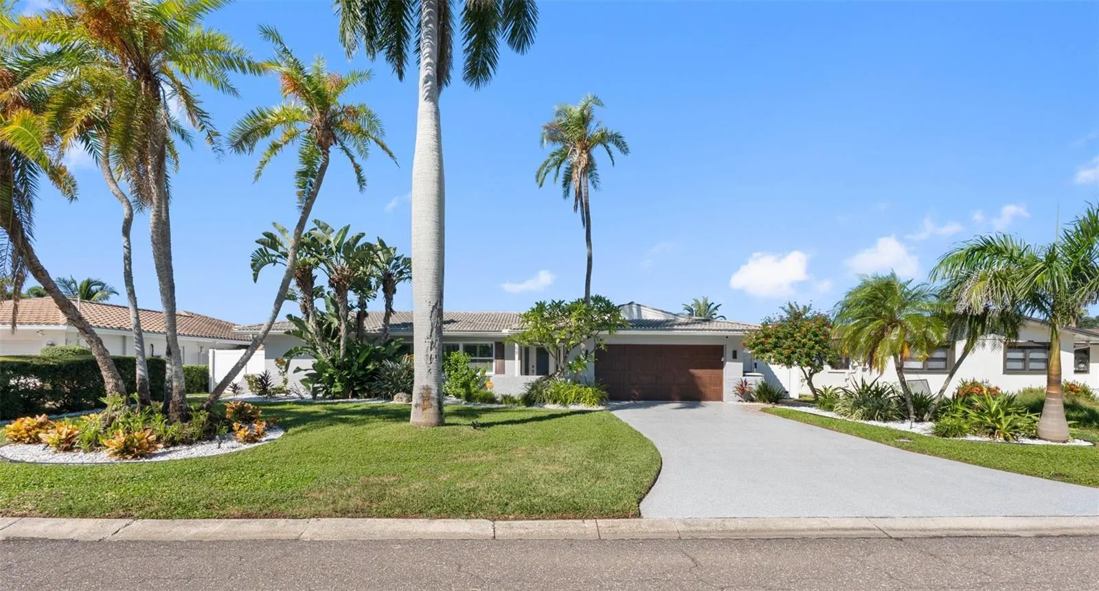 68 S WINDWARD IS W