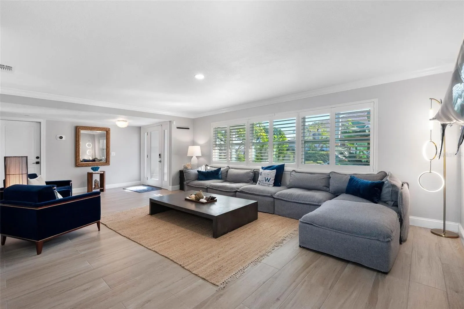 68 S WINDWARD IS W
