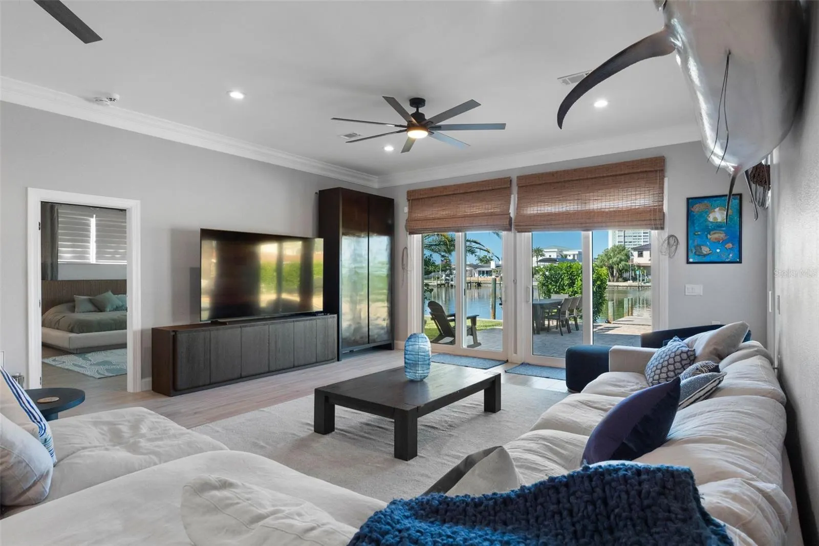 68 S WINDWARD IS W