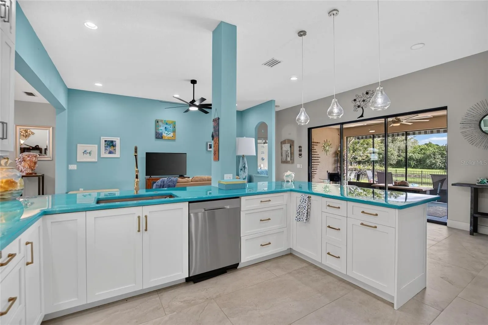 302 STAR SHELL DR