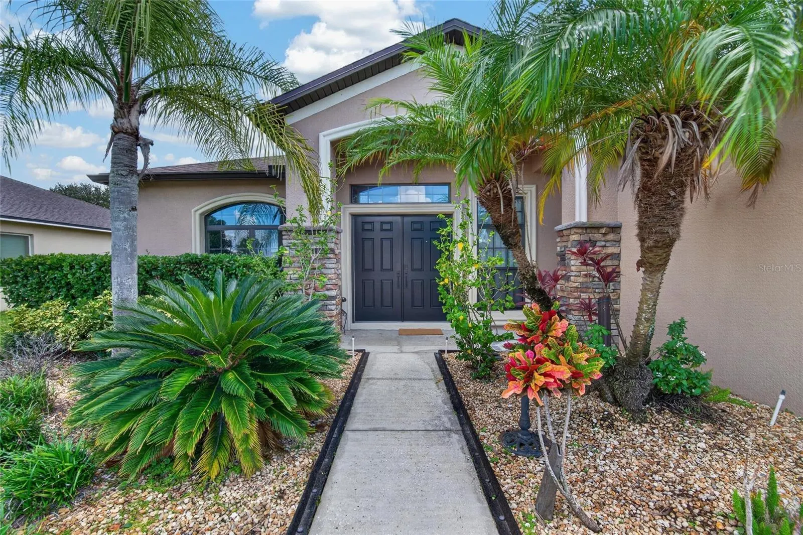 302 STAR SHELL DR