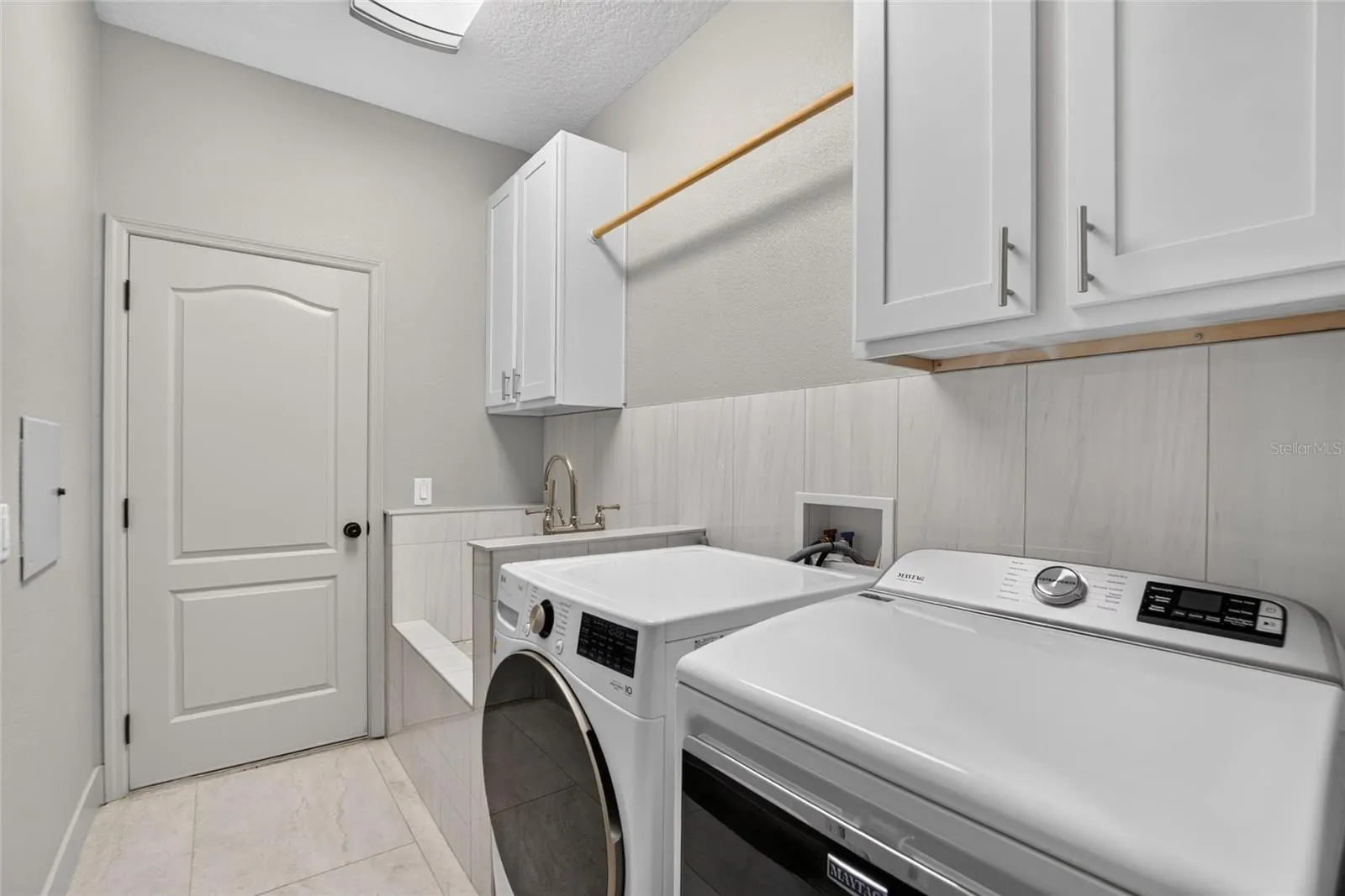 302 STAR SHELL DR