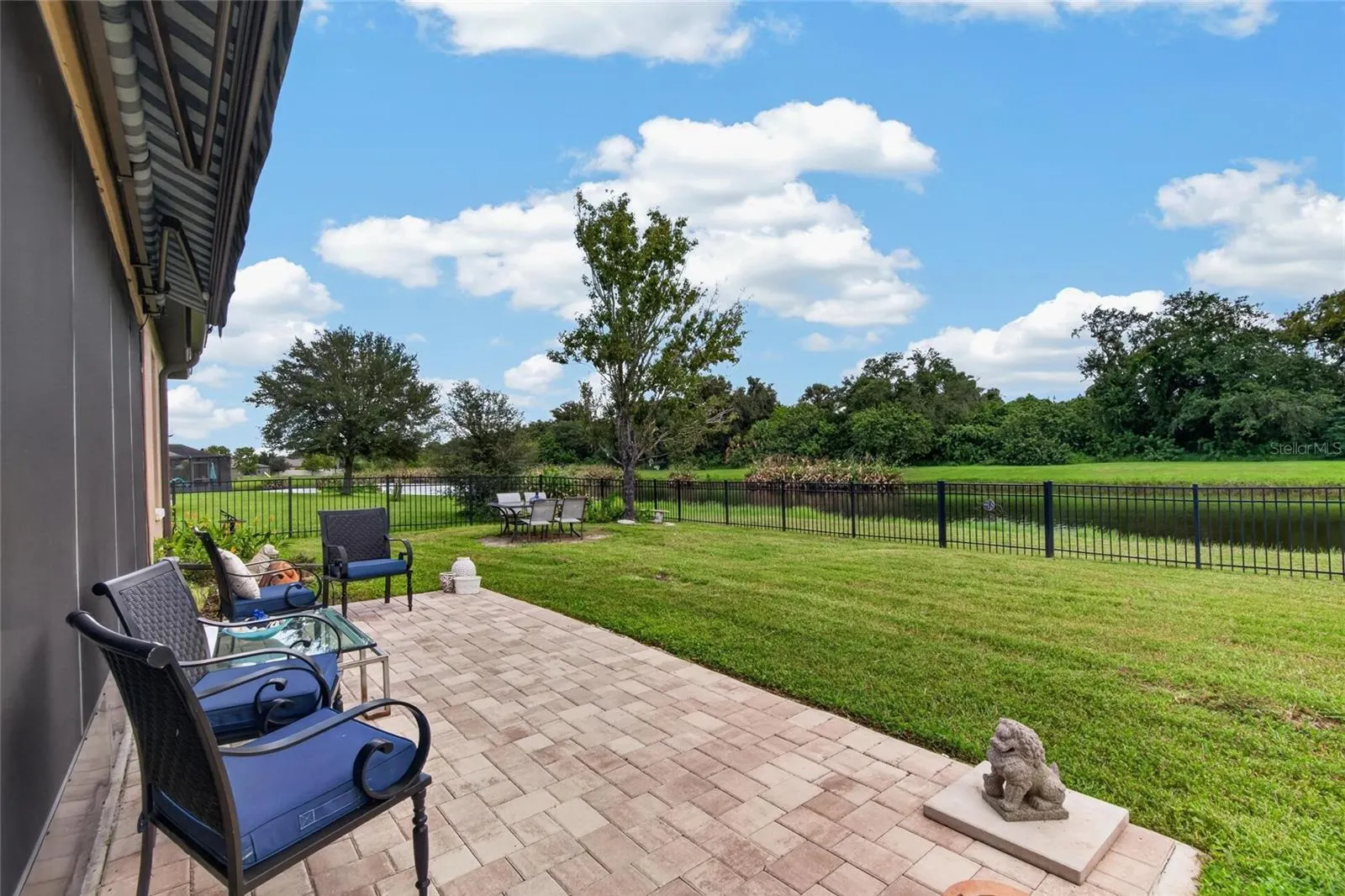 302 STAR SHELL DR