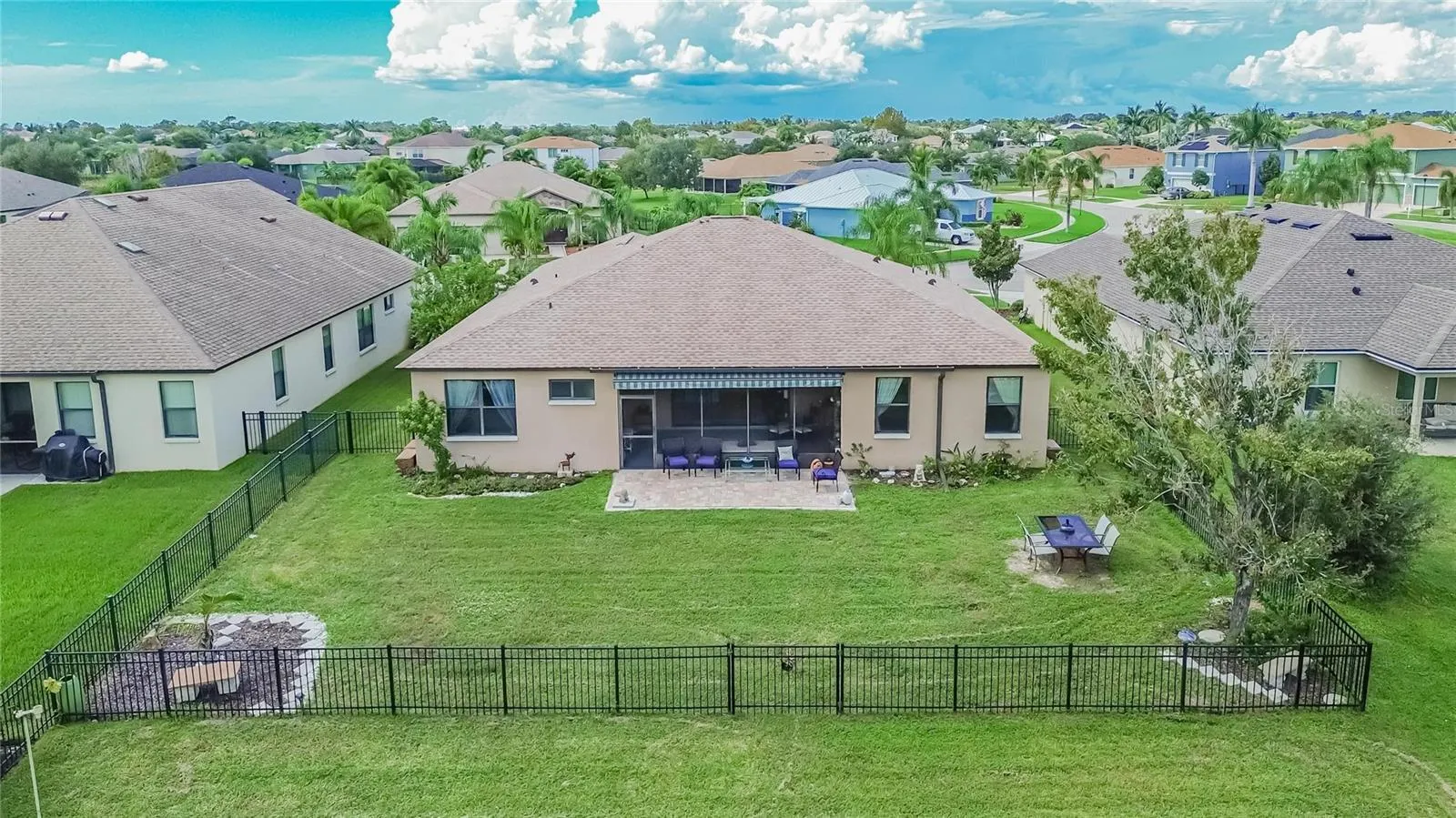 302 STAR SHELL DR
