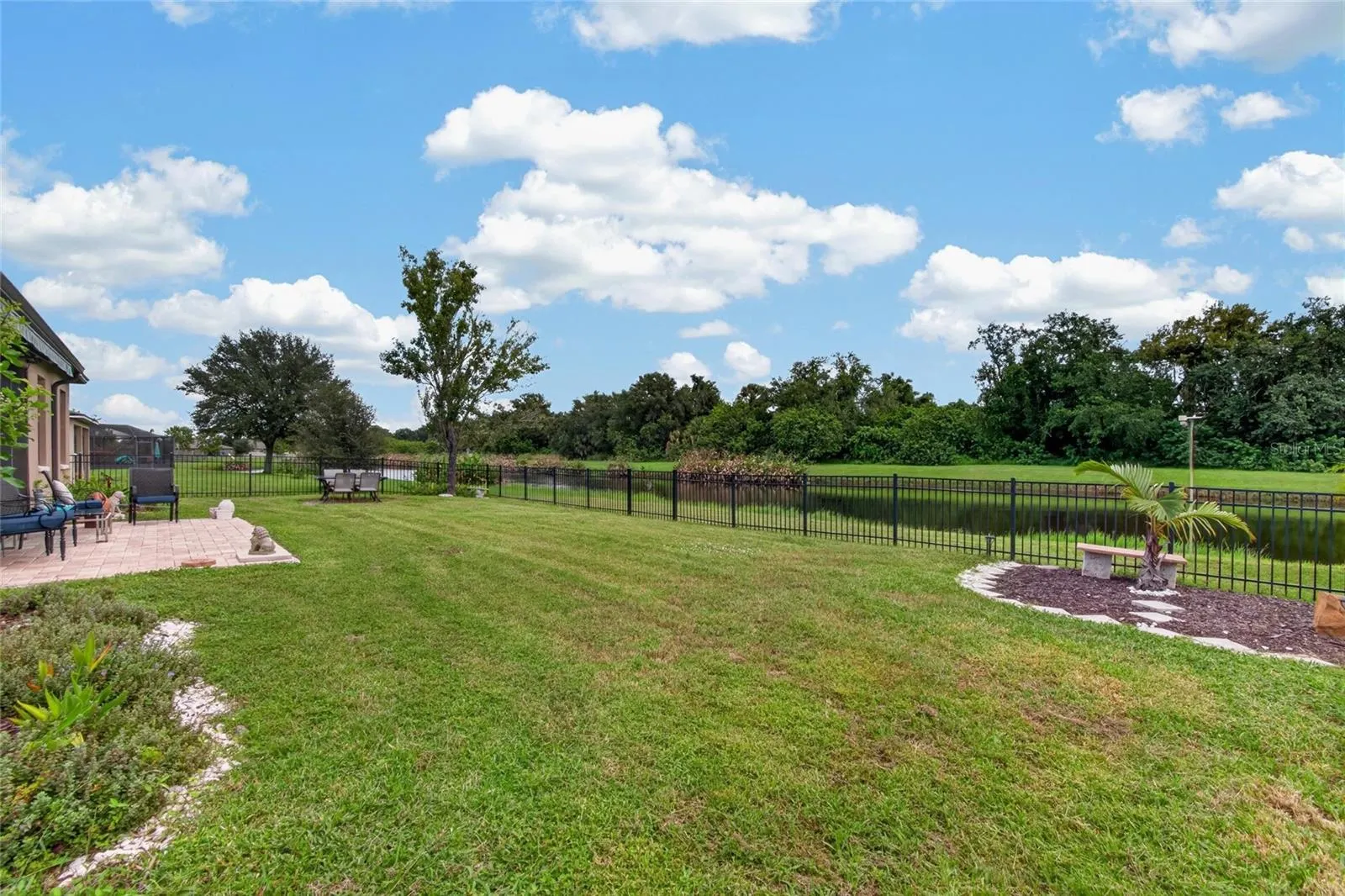 302 STAR SHELL DR
