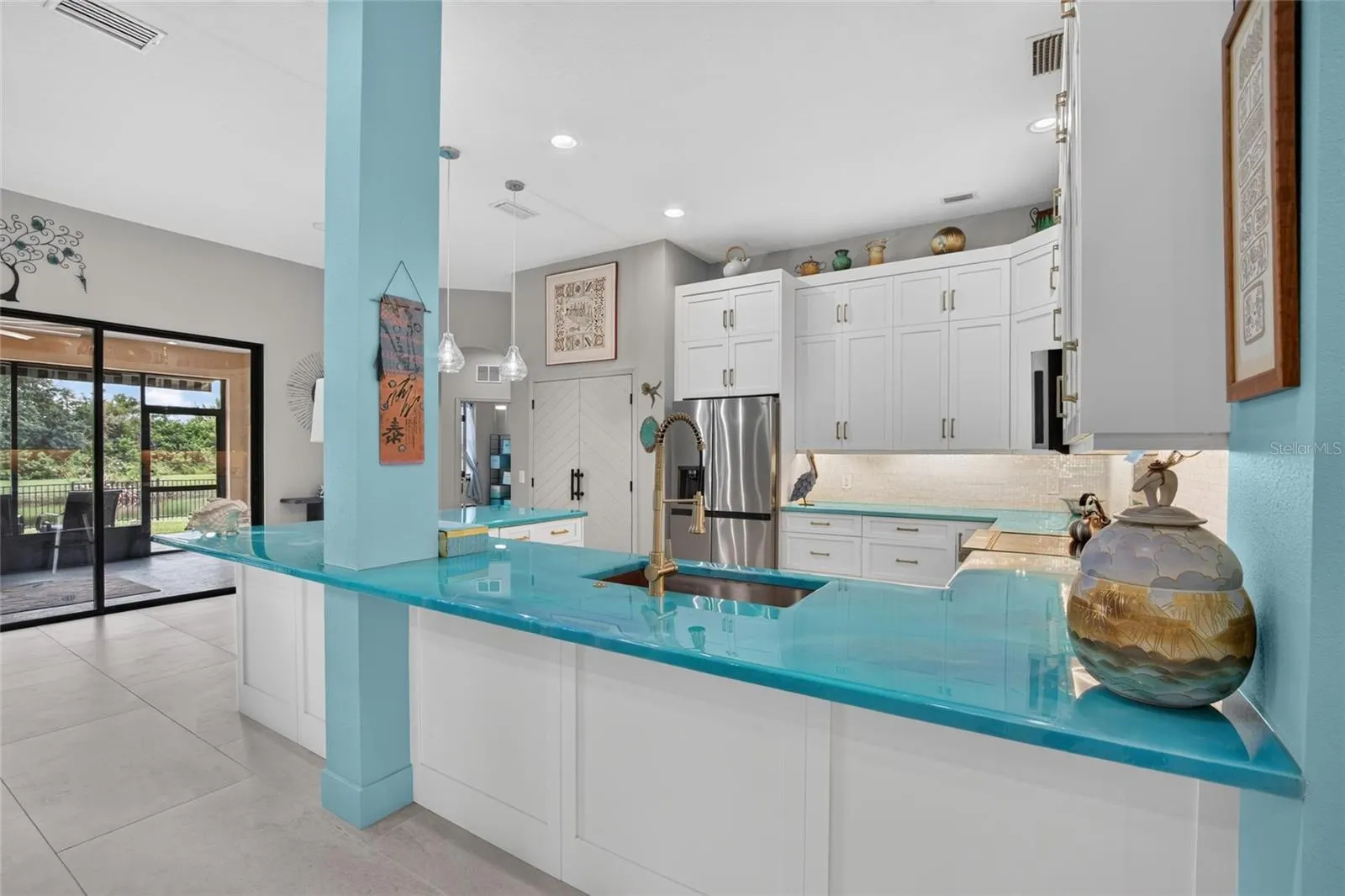 302 STAR SHELL DR