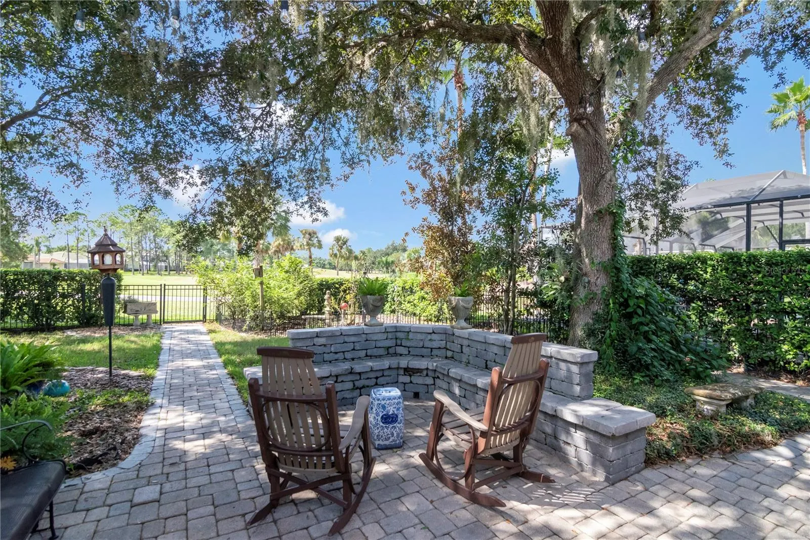 5907 CHERRY OAK DR