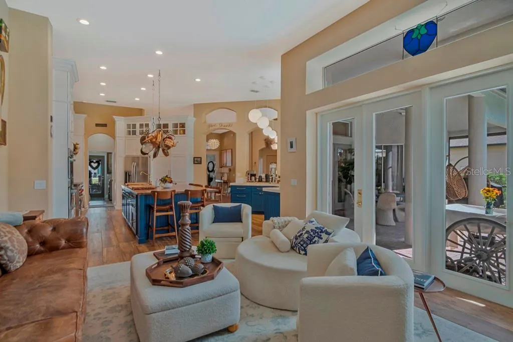 5907 CHERRY OAK DR
