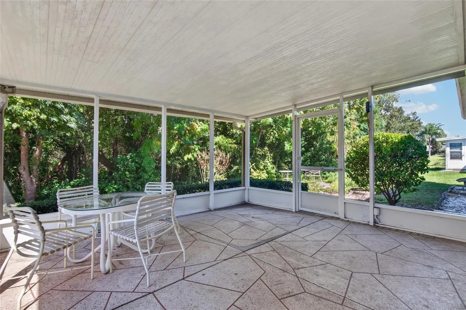 1940 GRAND CYPRESS LN