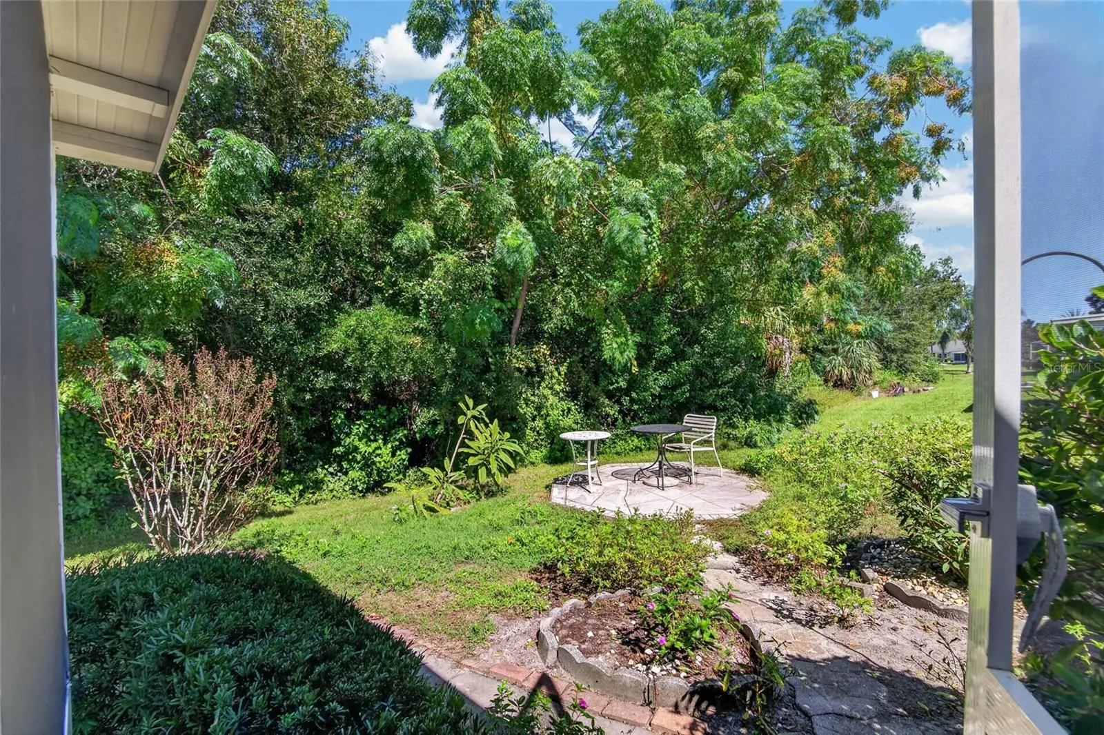 1940 GRAND CYPRESS LN