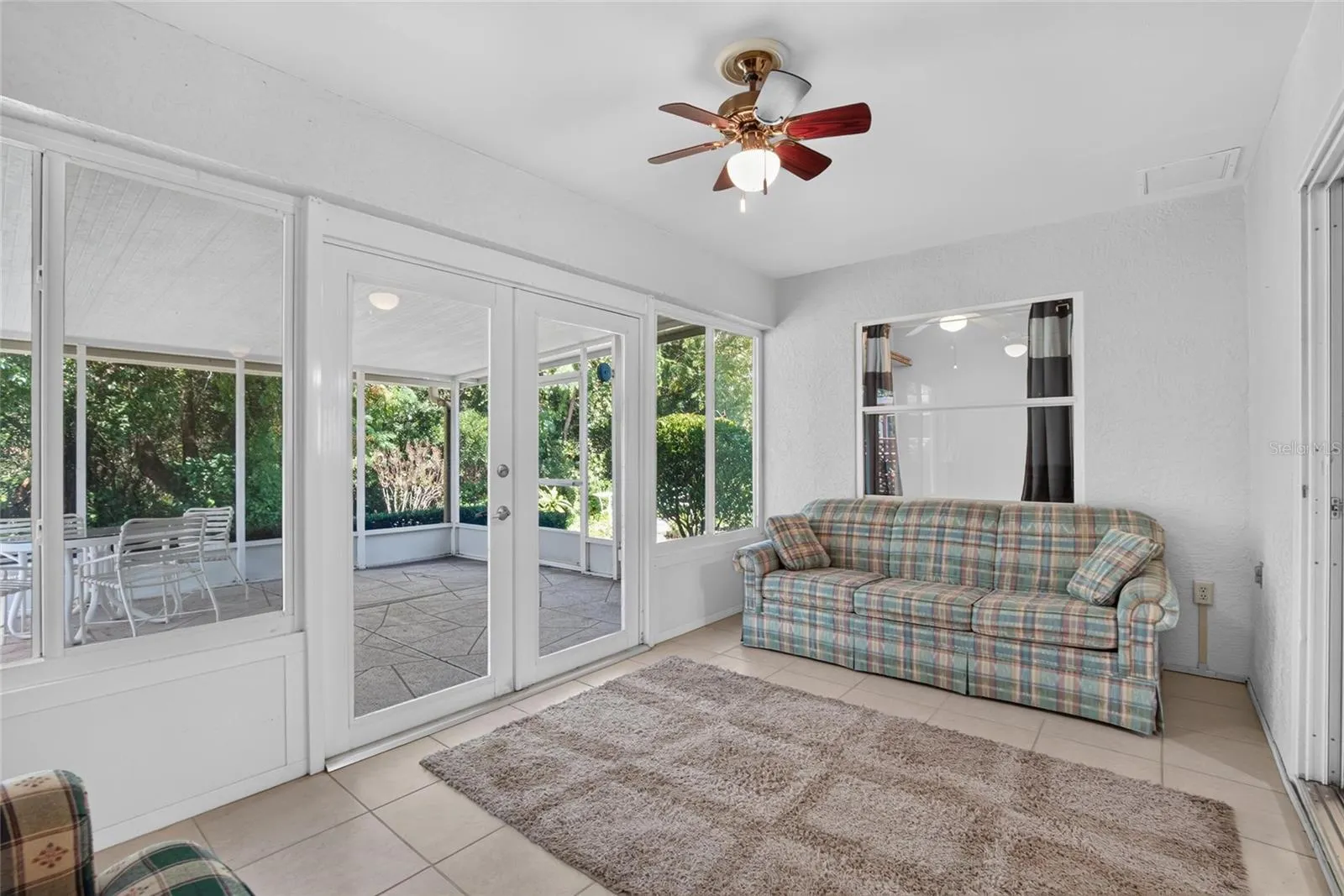 1940 GRAND CYPRESS LN