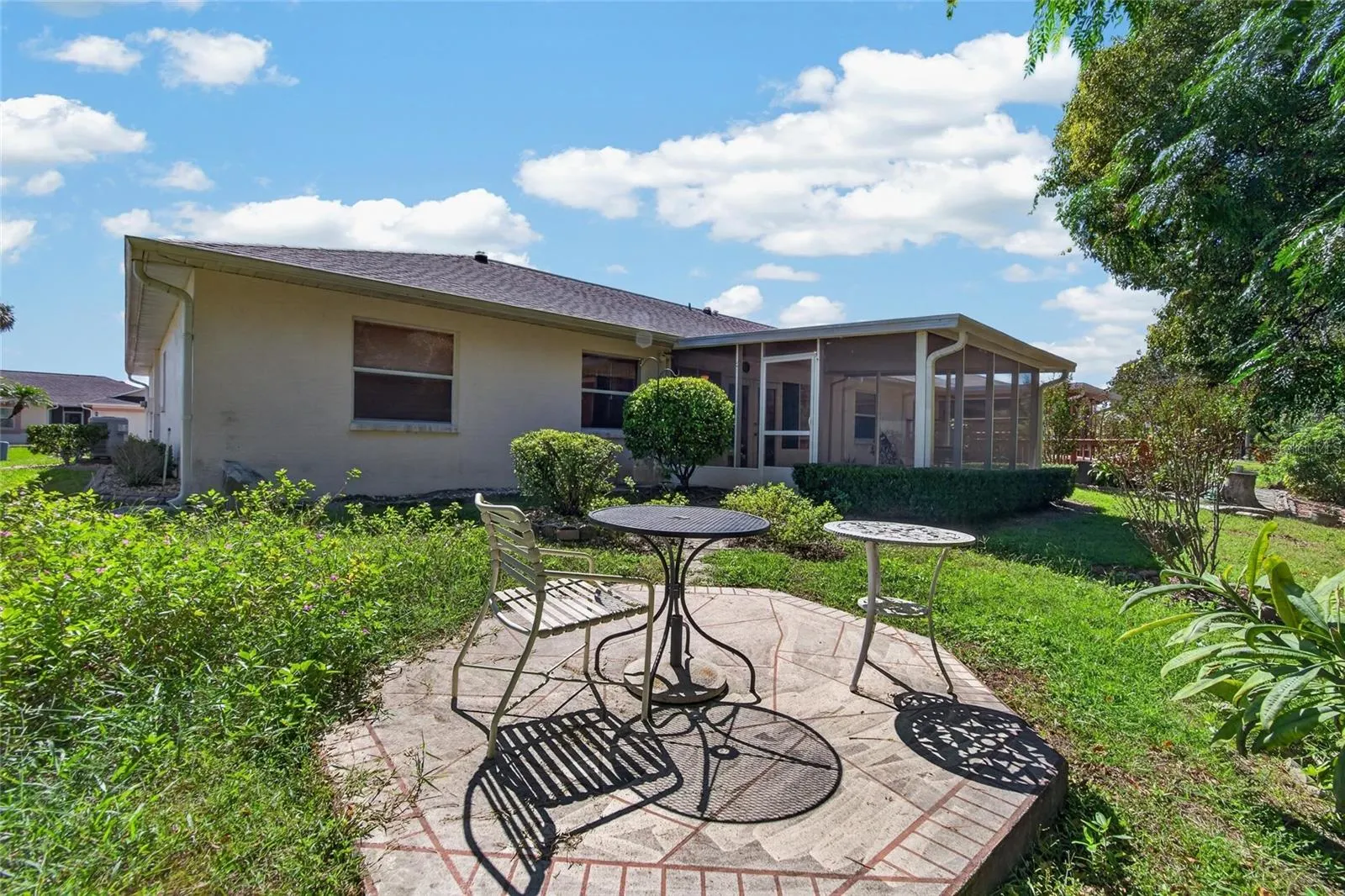 1940 GRAND CYPRESS LN