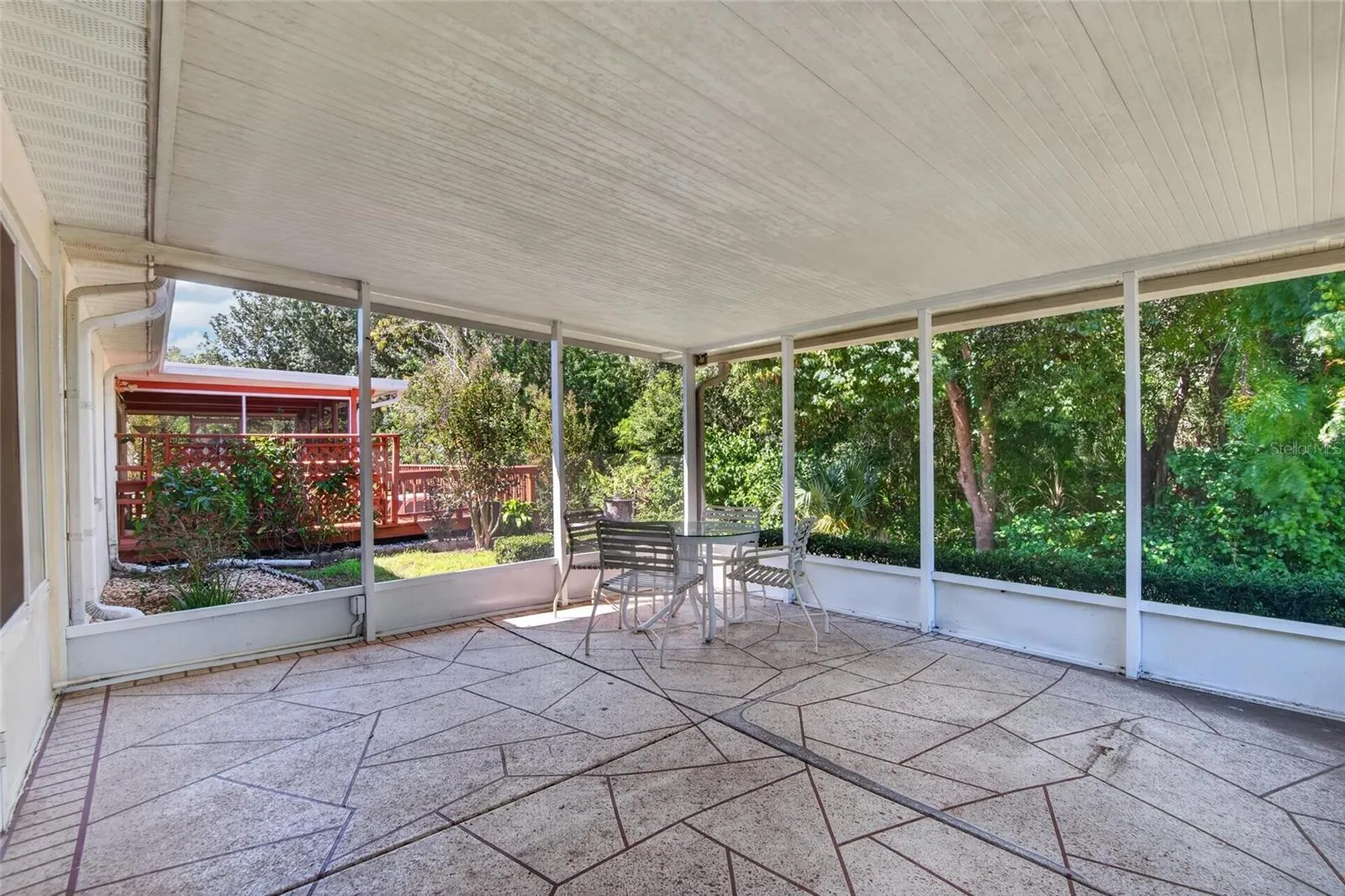 1940 GRAND CYPRESS LN