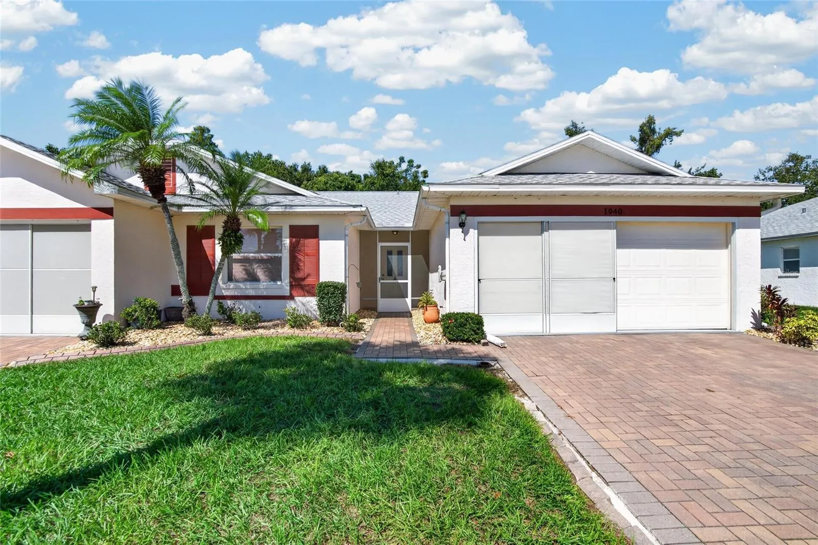 1940 GRAND CYPRESS LN
