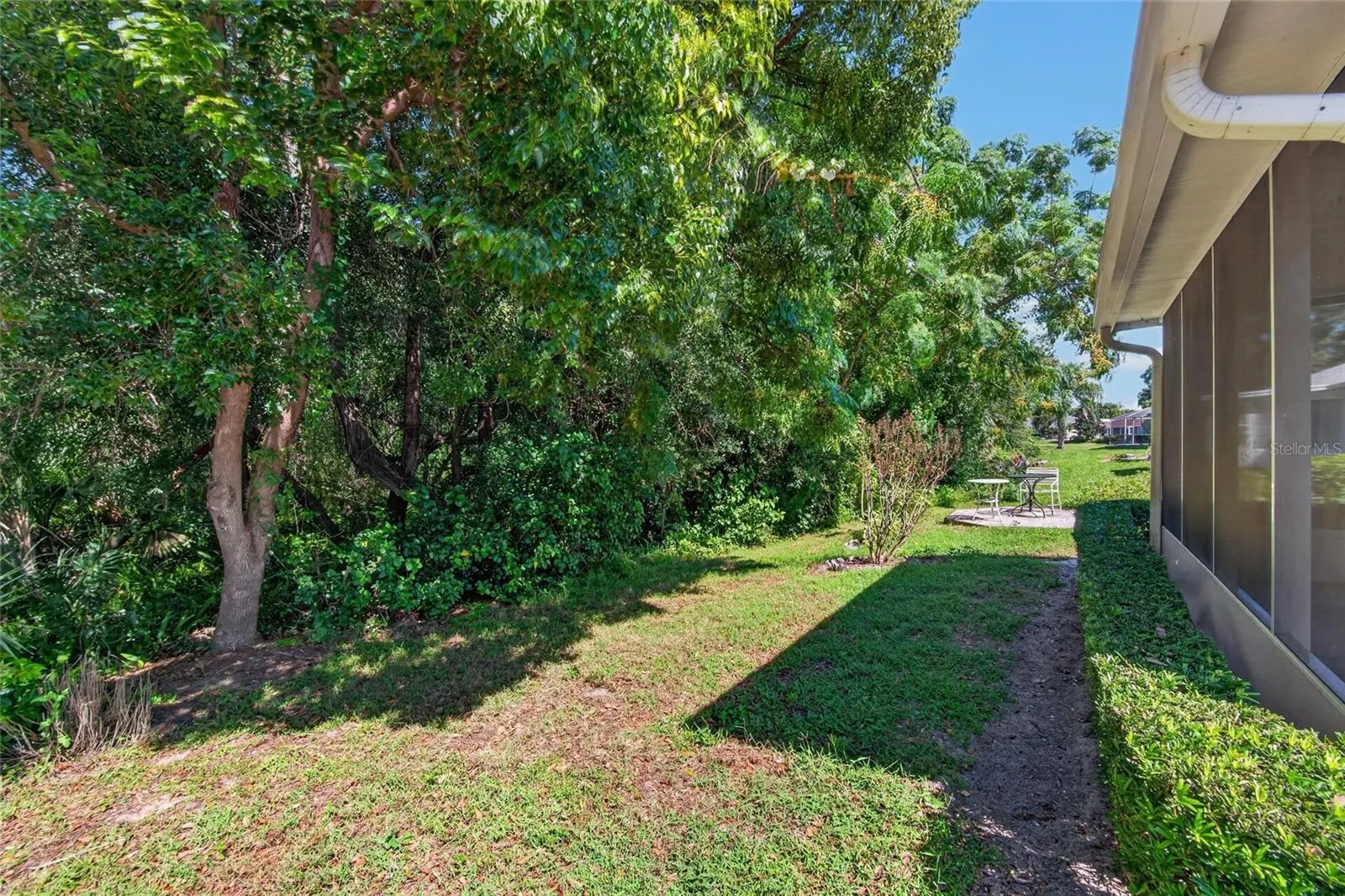 1940 GRAND CYPRESS LN