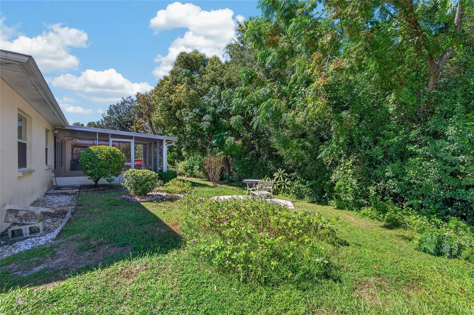 1940 GRAND CYPRESS LN