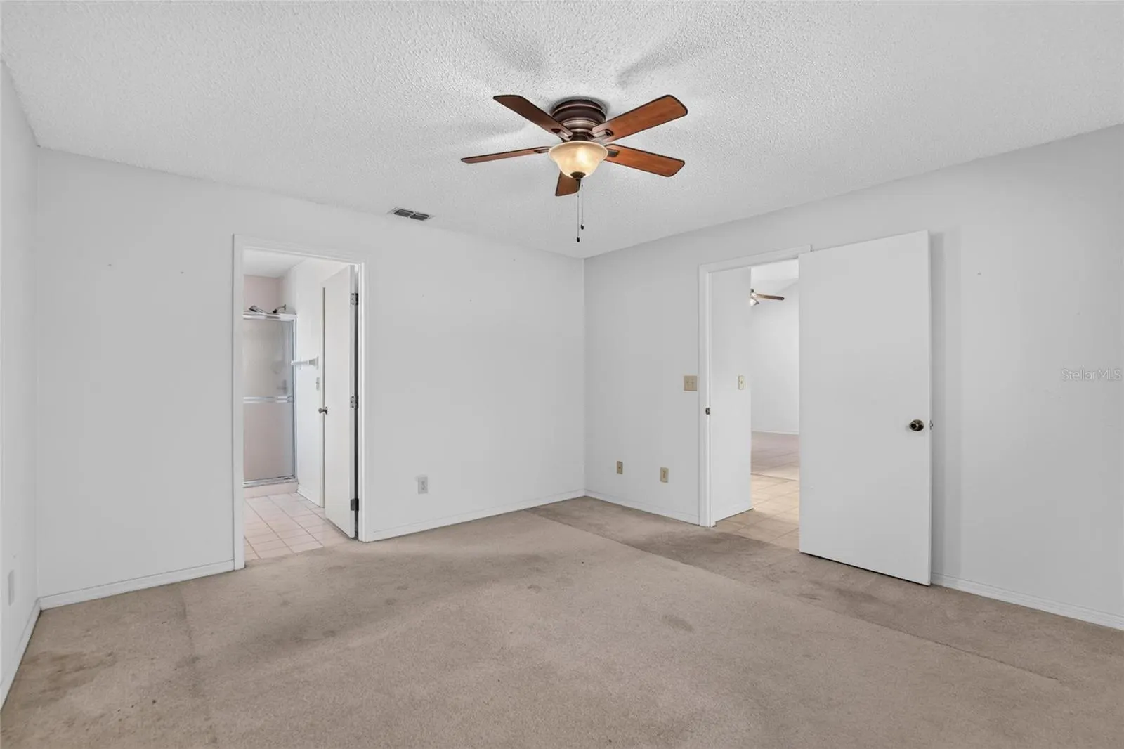 1940 GRAND CYPRESS LN