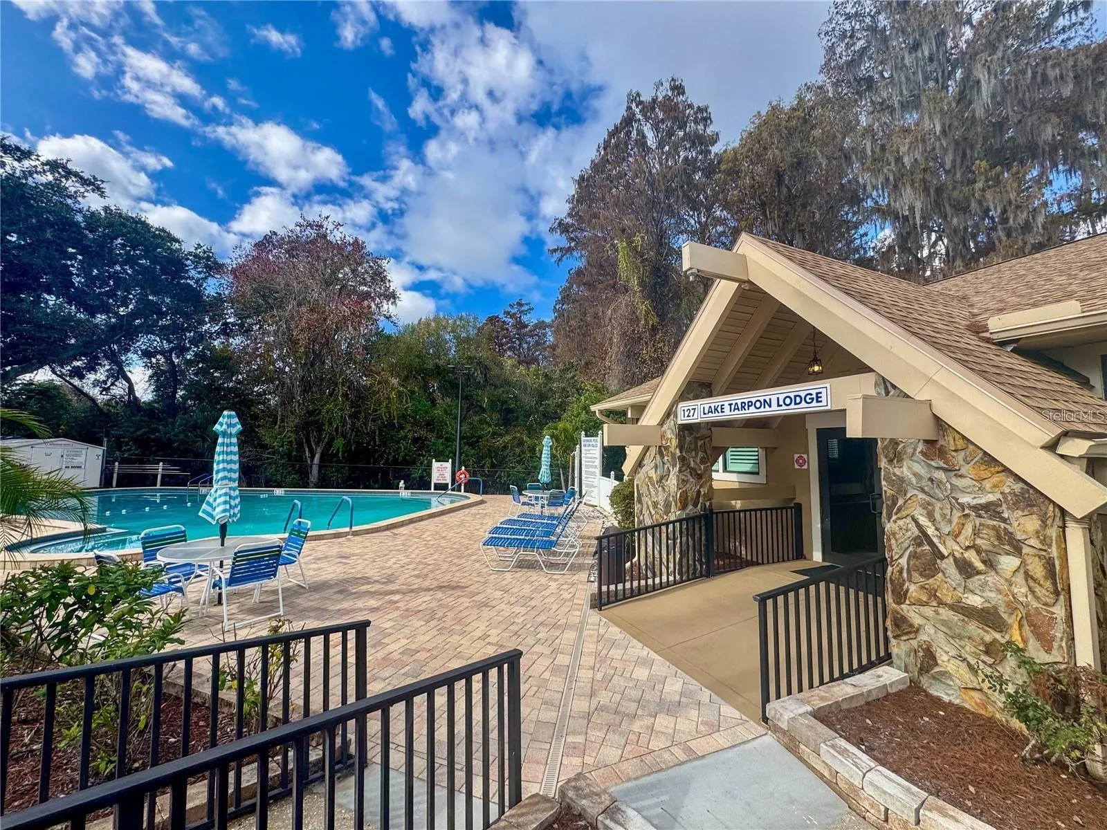 1622 HIGHLAND CLUB LN