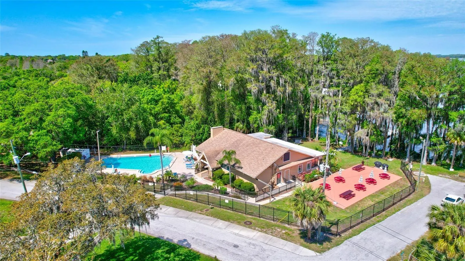 1622 HIGHLAND CLUB LN