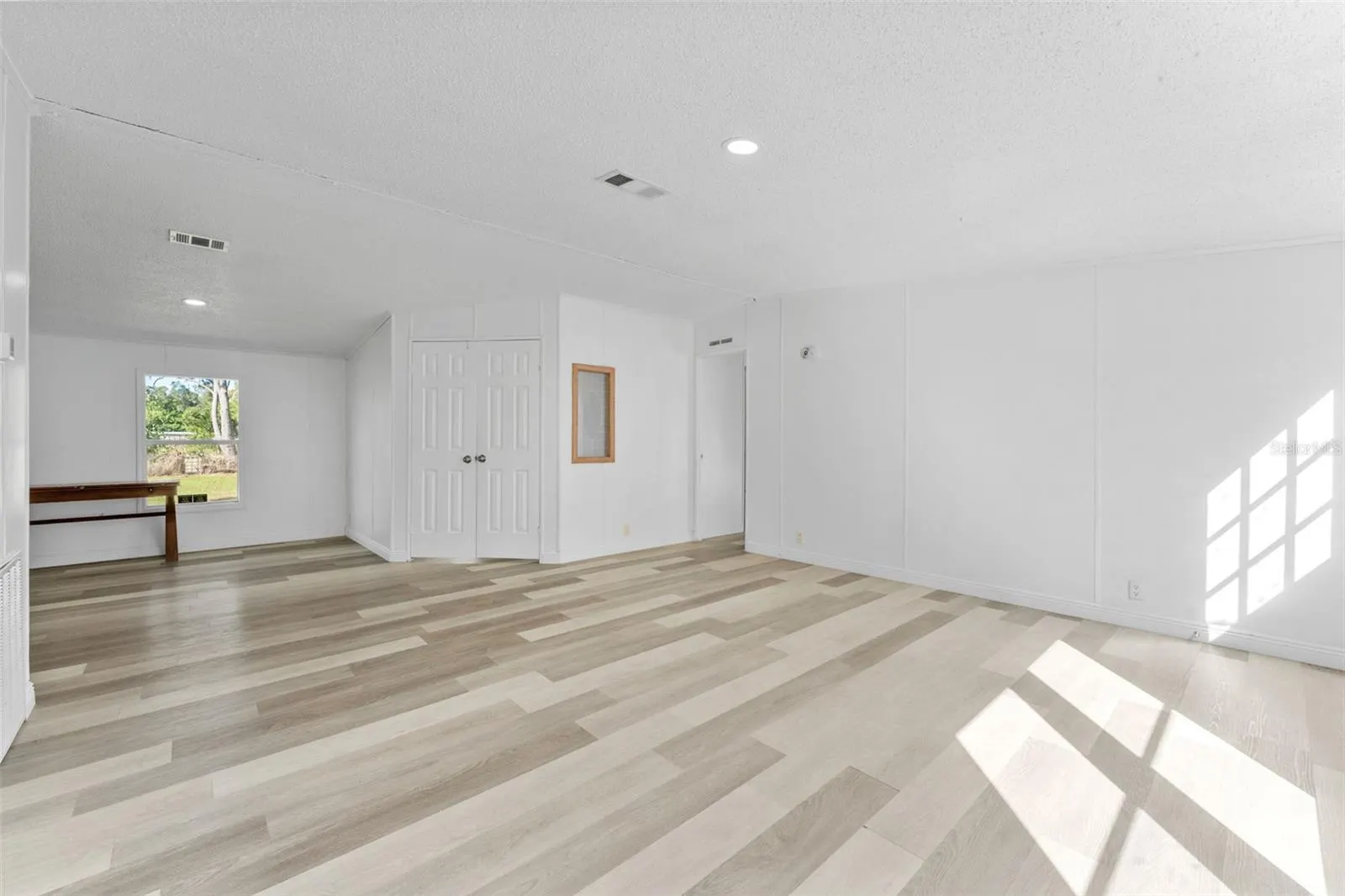 11004 KITTY HAWK DR