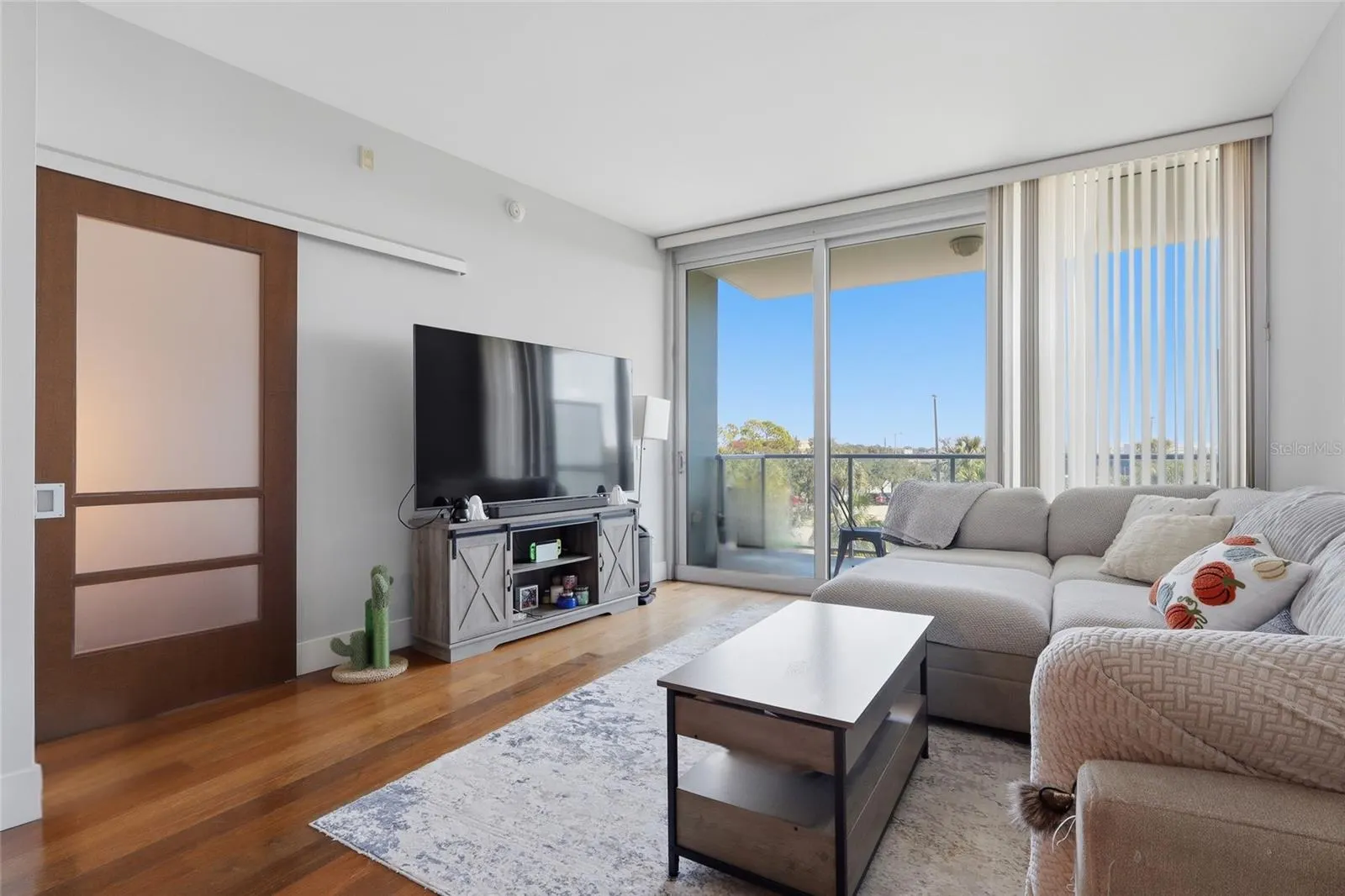 912 CHANNELSIDE DR #2307 #2307